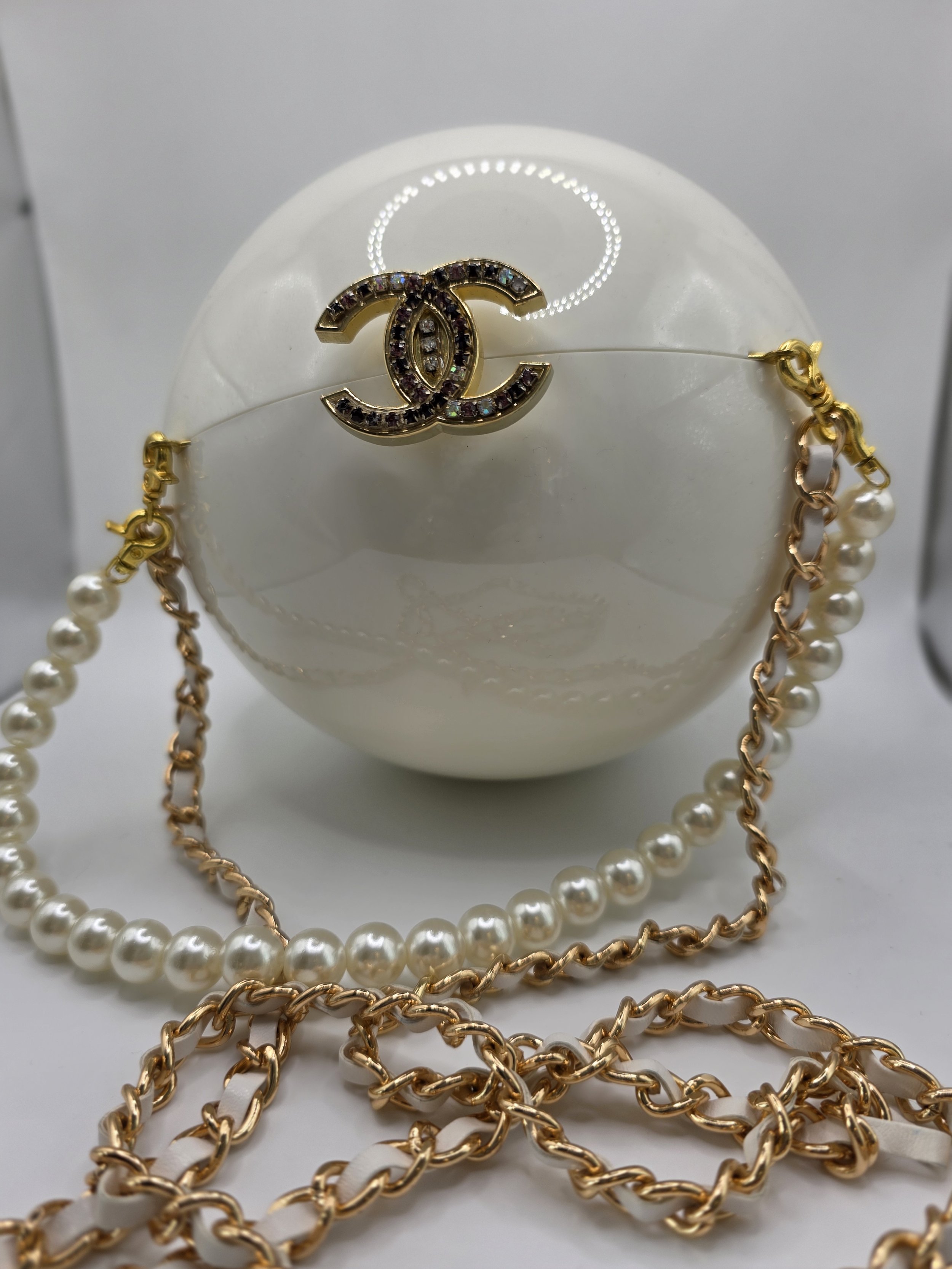 Chanel White Pearl & Gold Sphere Minaudière From 2016