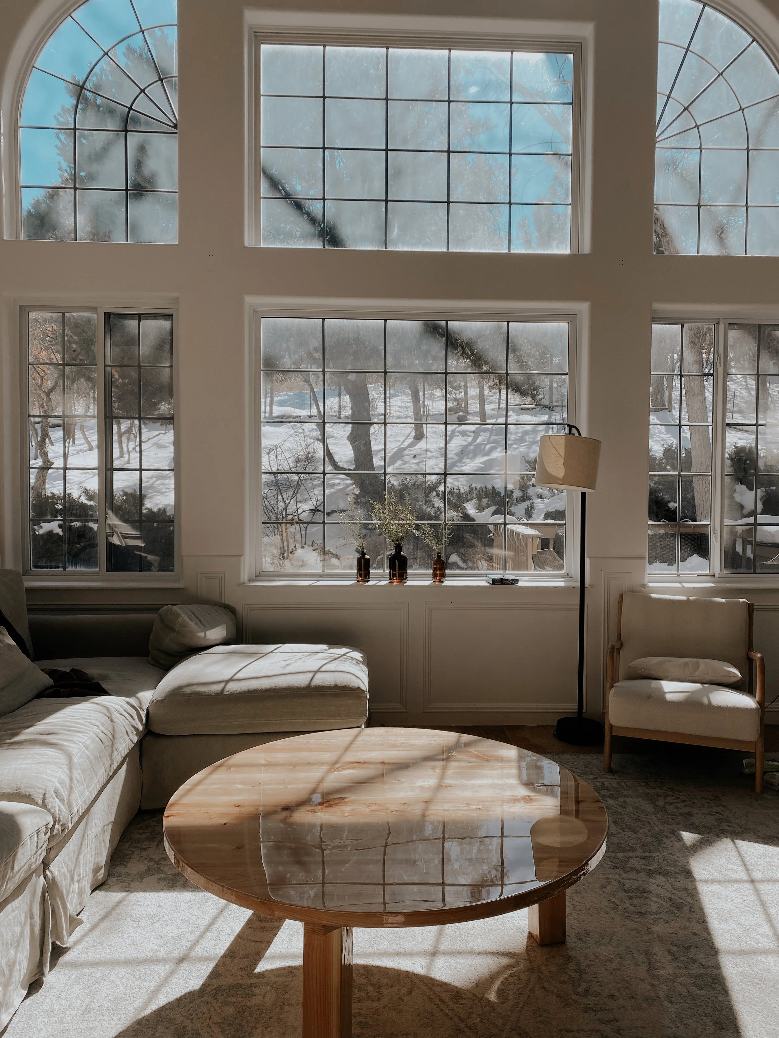 3 Legged Round Coffee Table