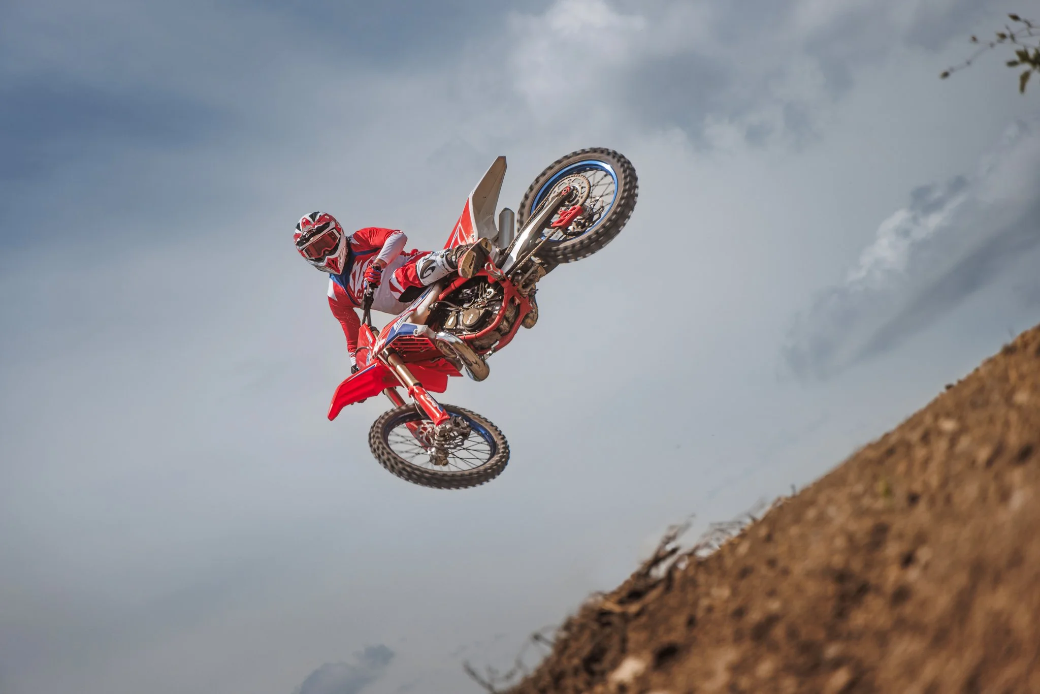 RX-2T-My26-9- (1).jpg