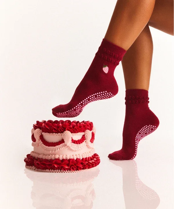 CrewStrawberryRuffle1.webp