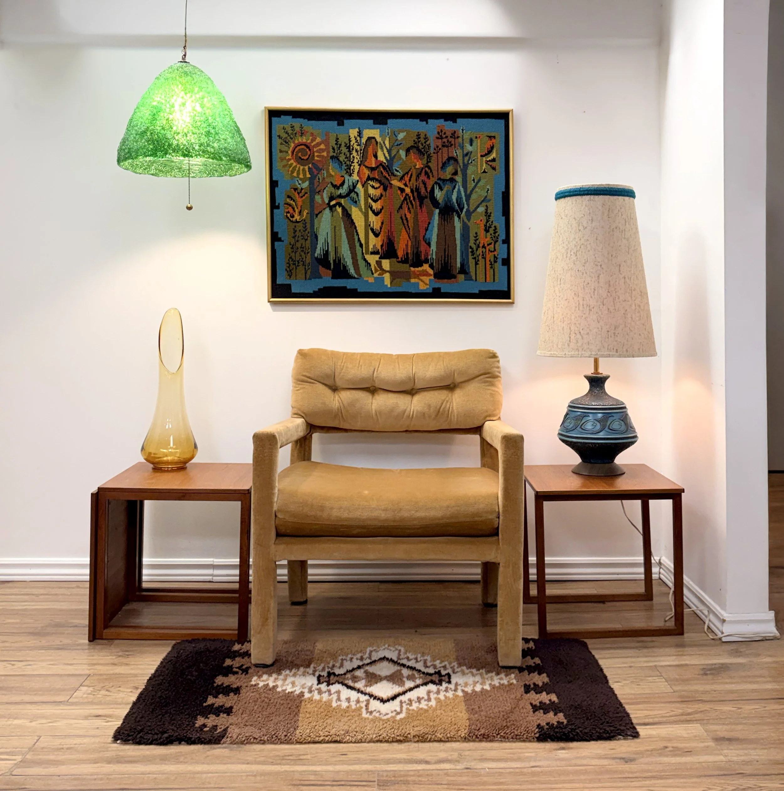 gold chair-vignette.jpg