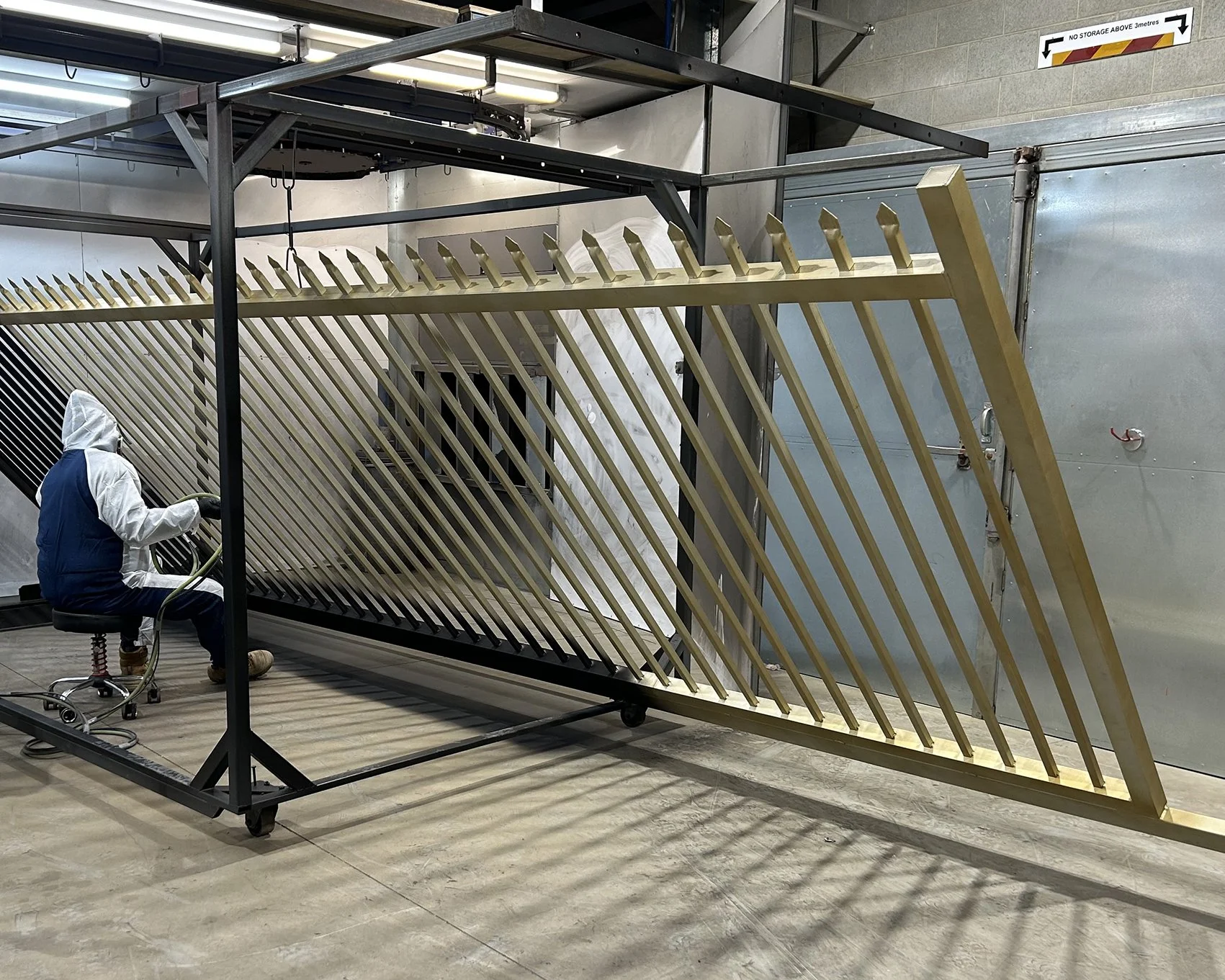 Pre-Powdered Alloy Gate