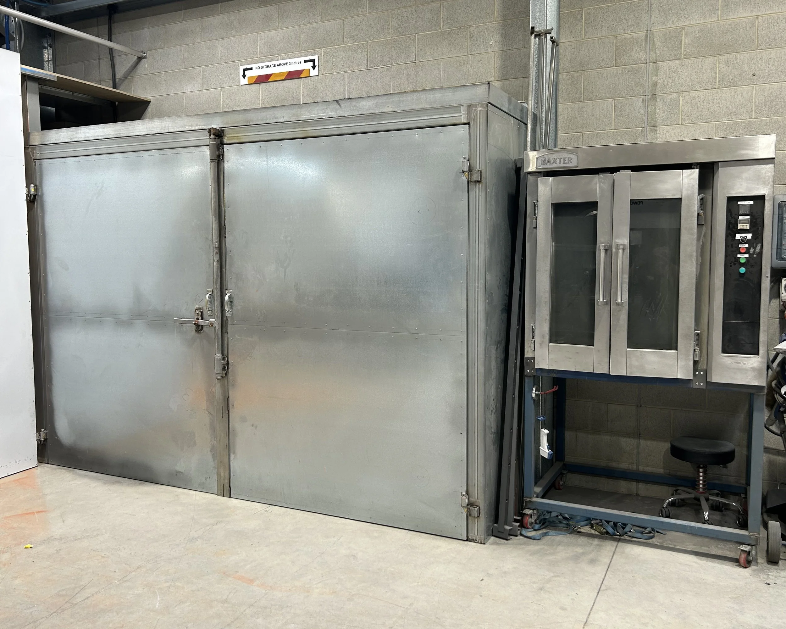 Powder coating oven