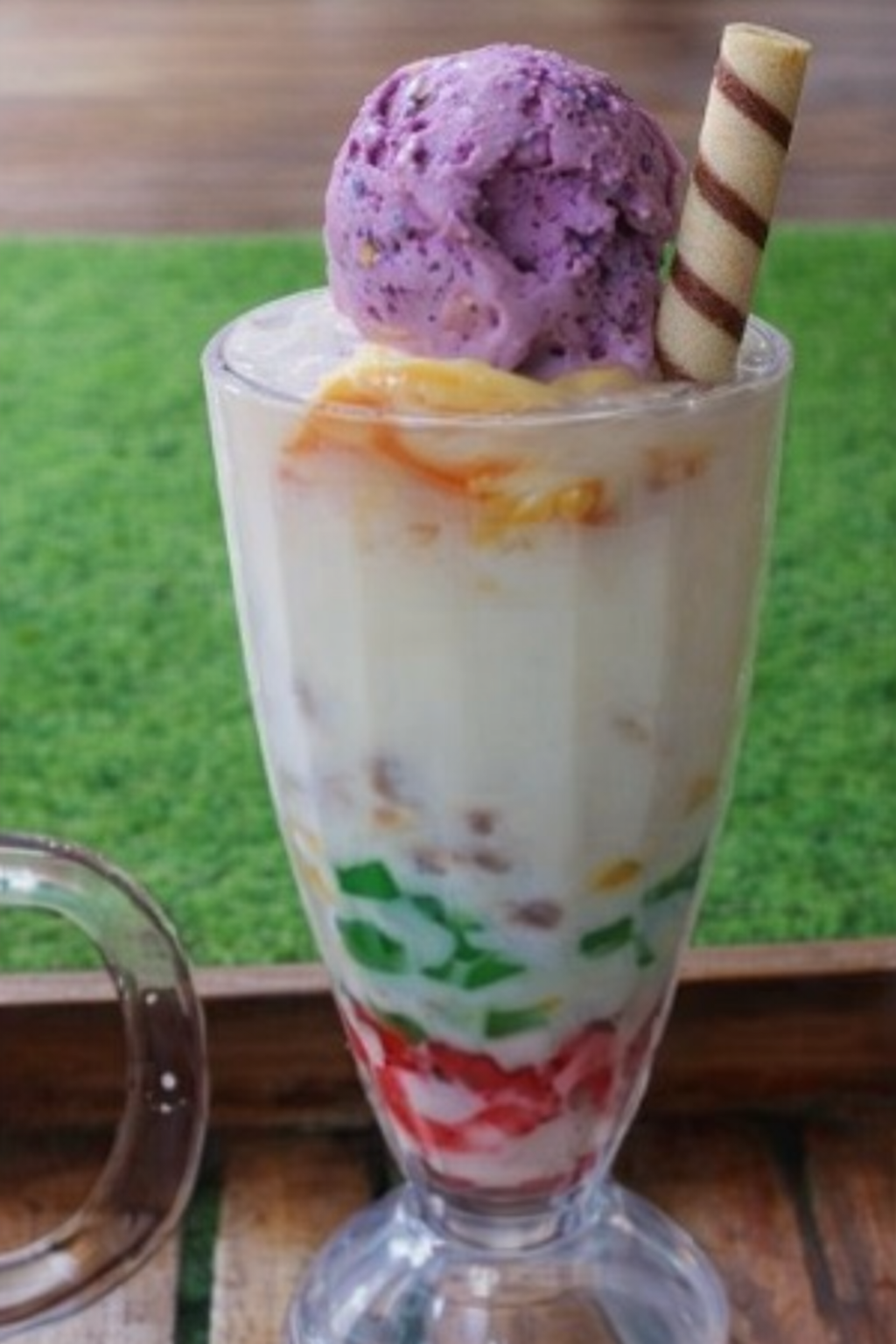 Halo-Halo with Stik-.png