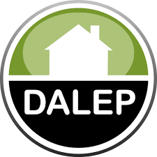 Logo circulaire avec une maison blanche sur fond vert et la mention 'DALEP' en noir en dessous.