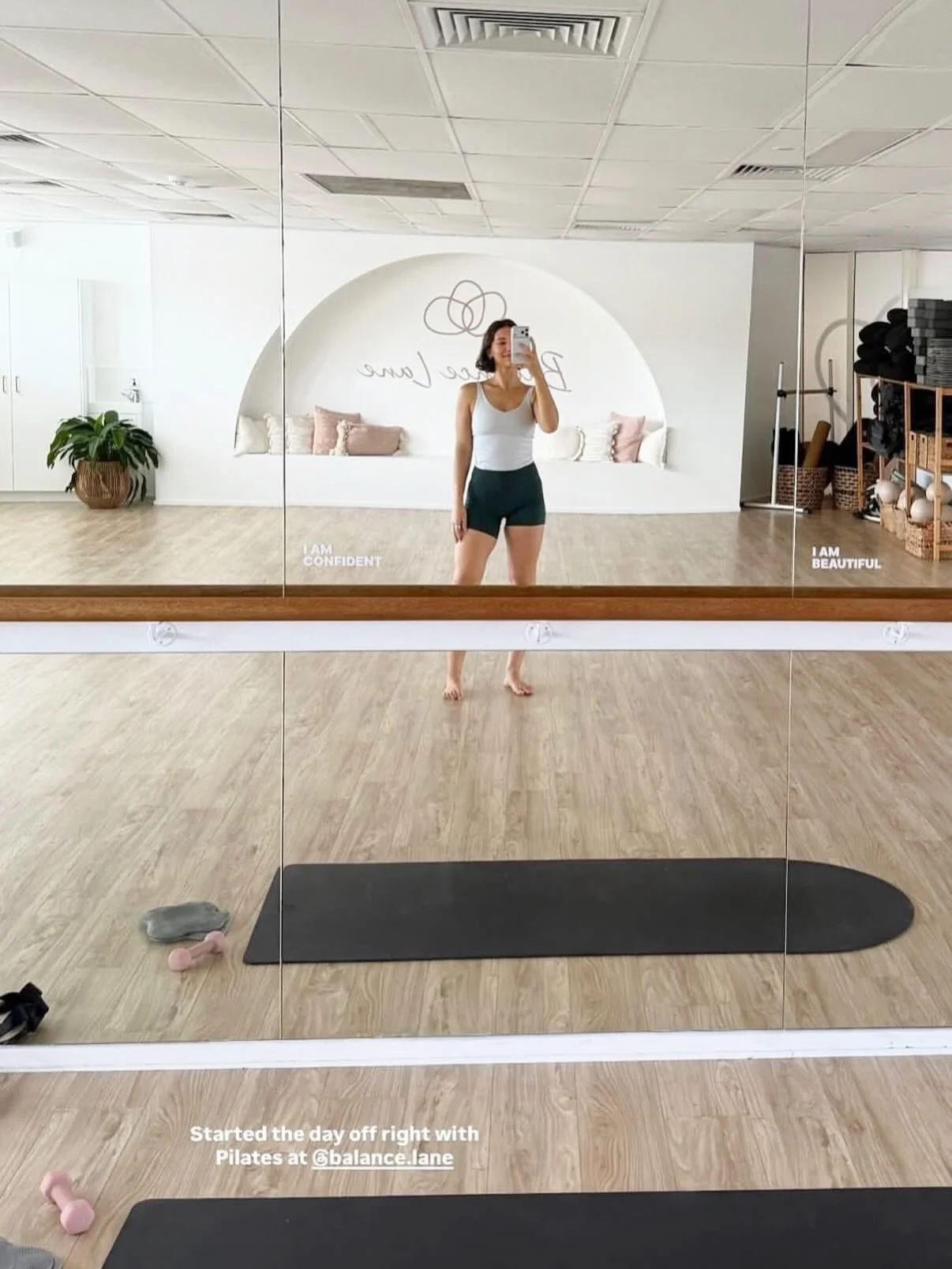 Are you starting your day off right? ☀️
Join us this morning, or later today for a class!

Swipe across for today&rsquo;s schedule 👆🏼

🤎