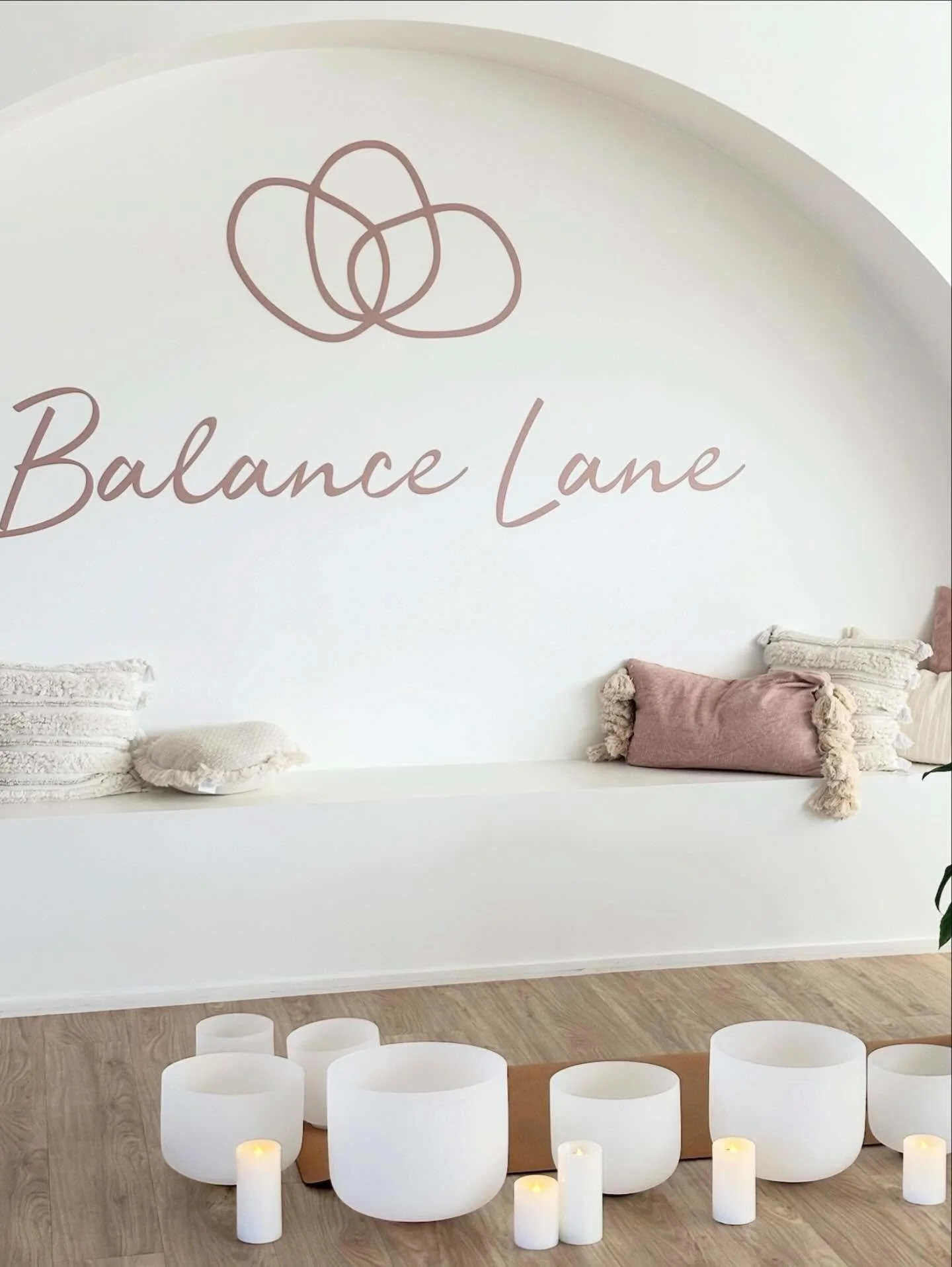 Back by popular demand 🌙🤍

Our Sleepy Yin + Sound evening is designed to help you fully slow down, soften, and rest.

Think candlelit Yin, reiki-infused sound, calming aromatherapy, gentle massage, and the deepest exhale after a busy week ✨

Come i