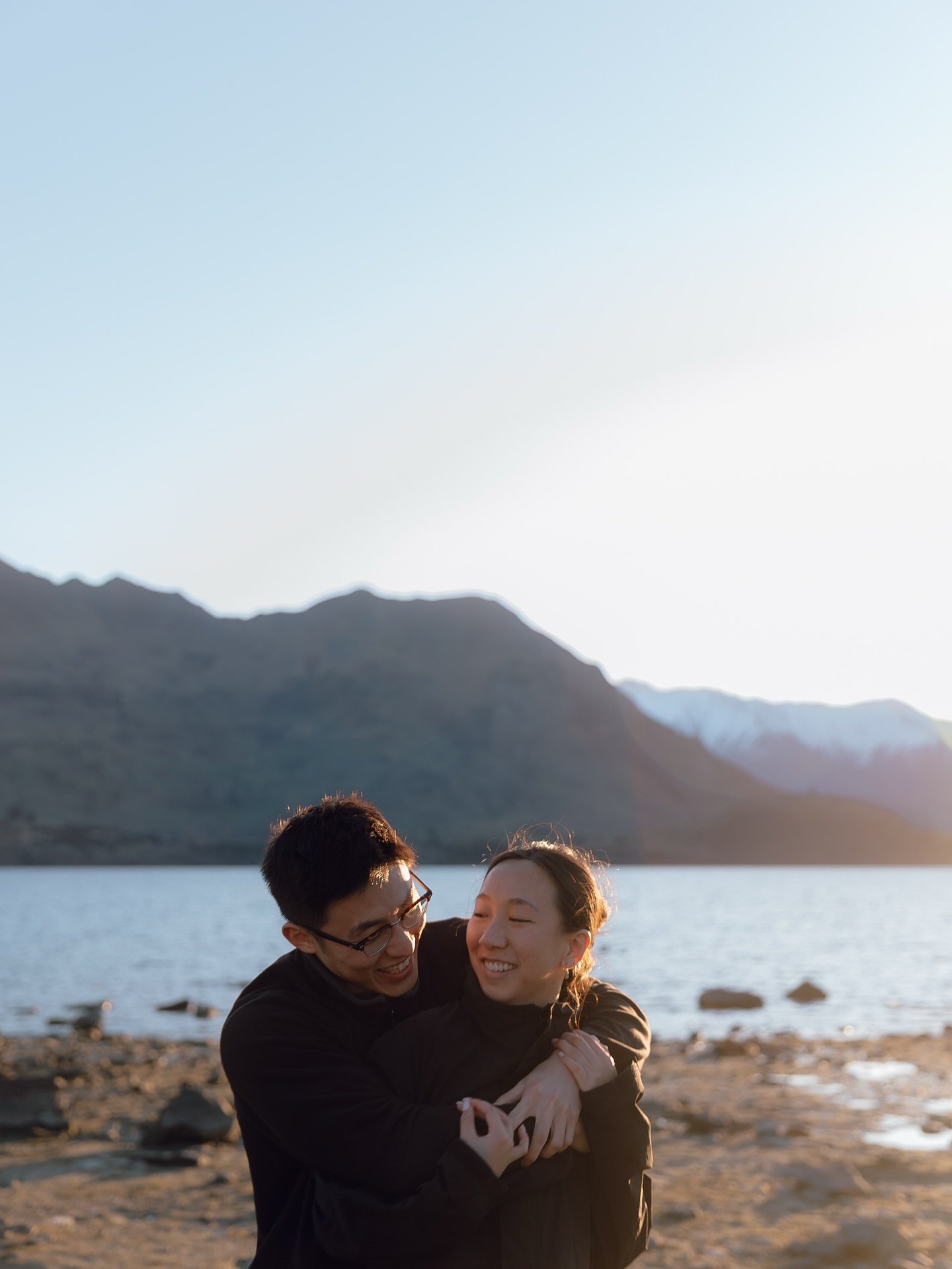 Sunset at the lake surrounded by the mountains. It doesn&rsquo;t get much better than this. 

 

Keywords: Wānaka, Queenstown, Arrowtown, Photographer, portrait, Lake Wānaka, New Zealand photography, Travel photography, couple photography, Wānaka pho