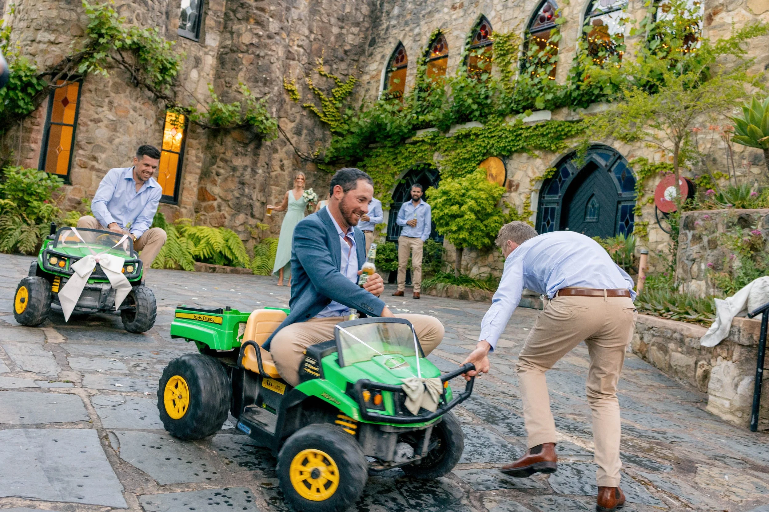 Wedding and Elopement photographer Wanaka and Southland 
