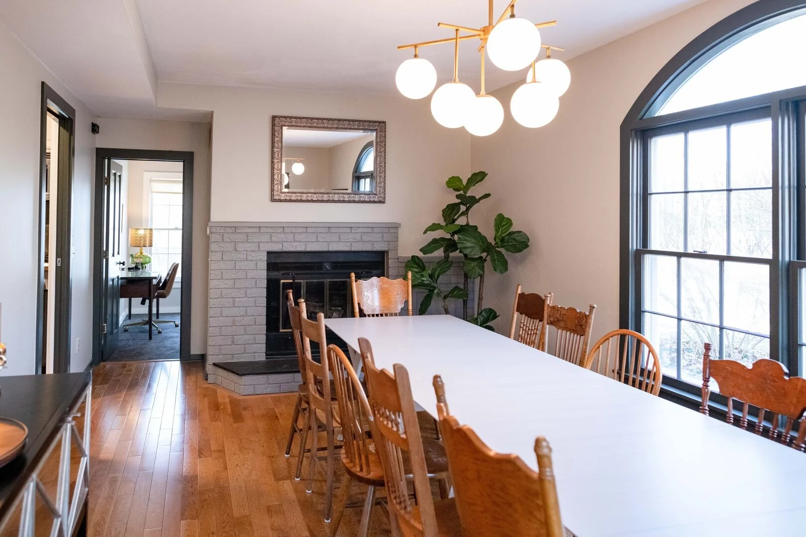 Dining Hall - Wood burning fireplace, table seats 12