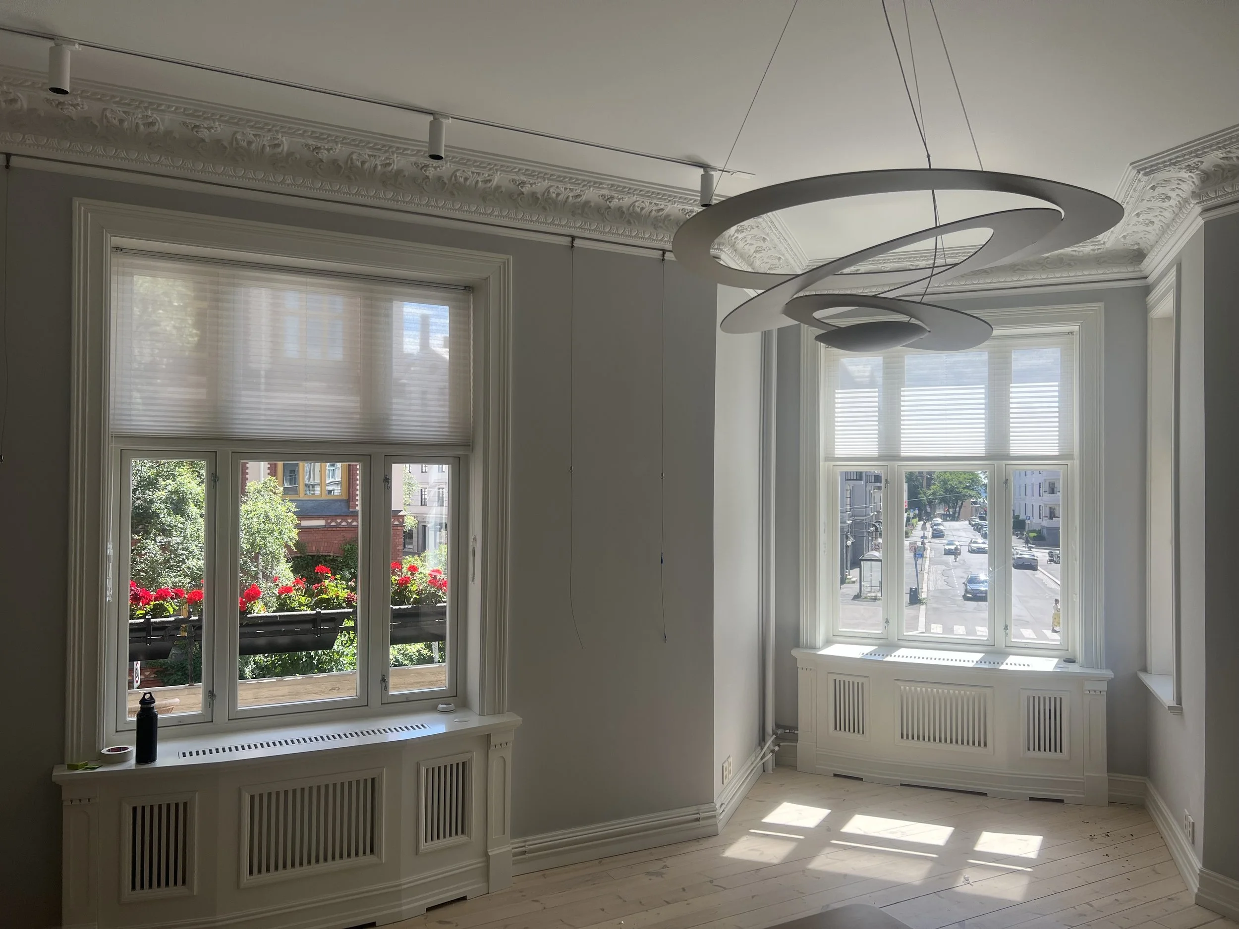 radiater cabinet, radiatorskap, Frogner style, made by Snekker Travis Johnson