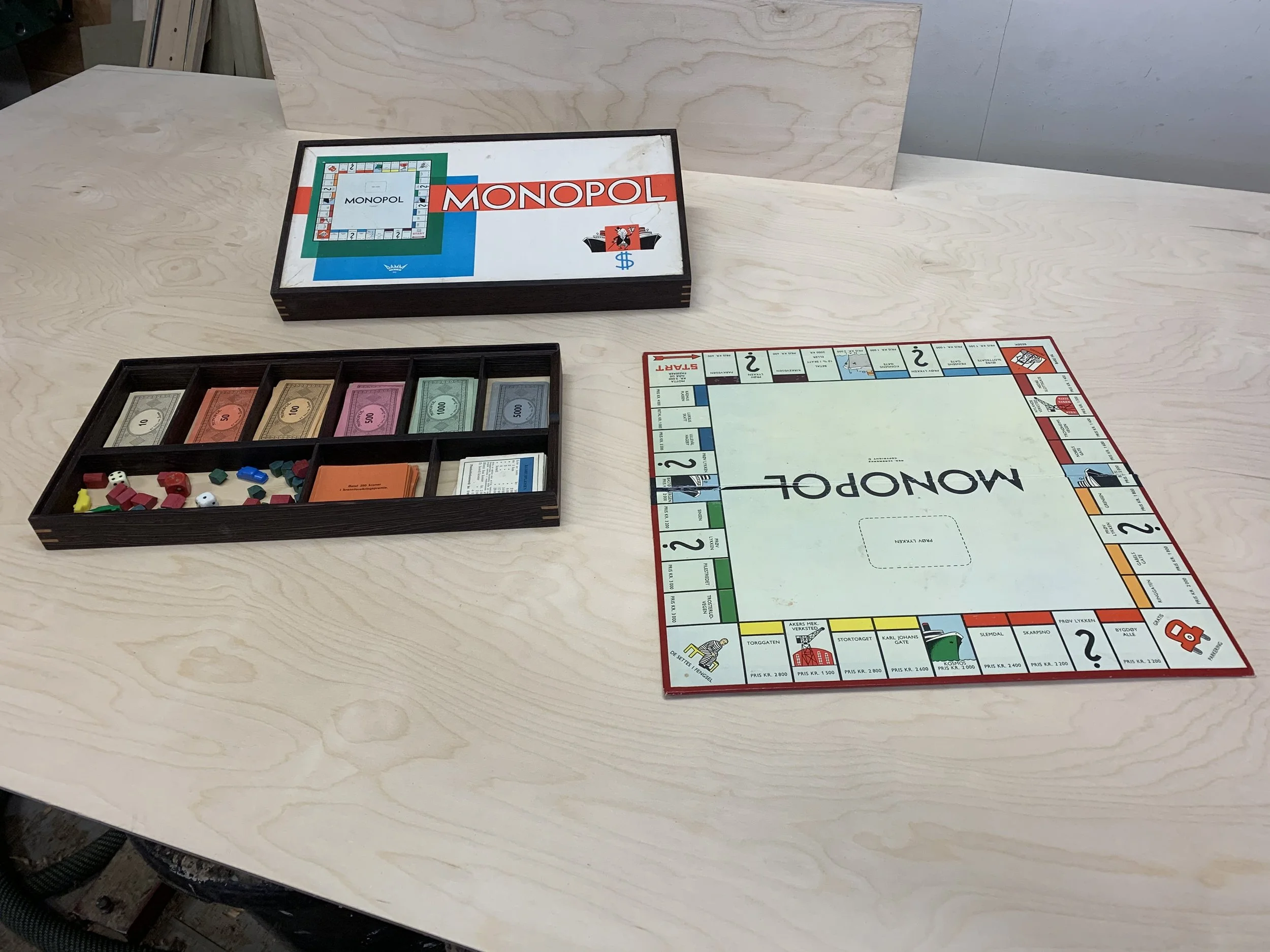 Custom monopoly box, wooden cover, game box, game case, kustom monopol kasse, made by Snekker Travis Johnson
