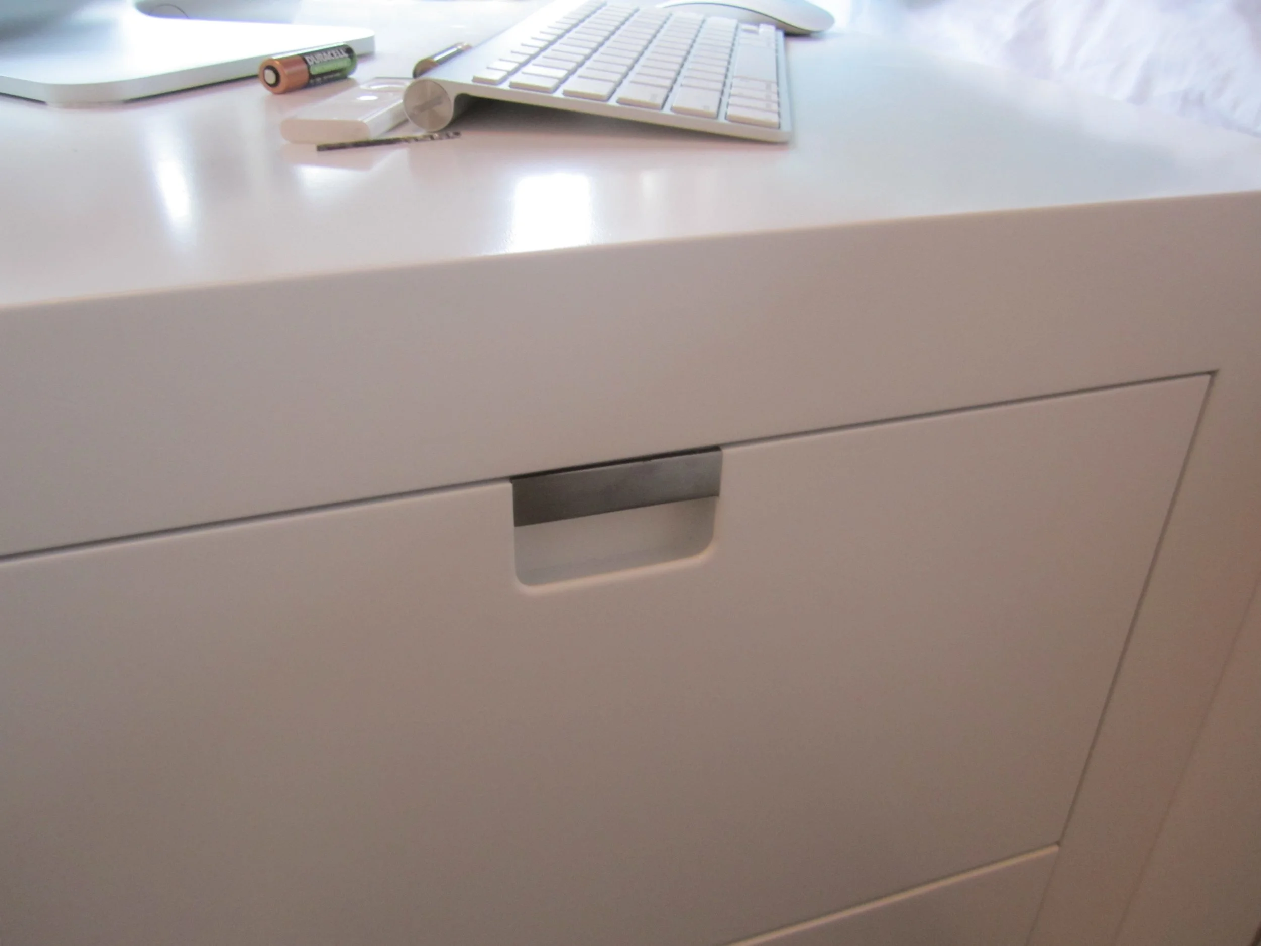 Built-in bed, skapseng, barneseng, childrens room, special drawer handle, made by Snekker Travis Johnson