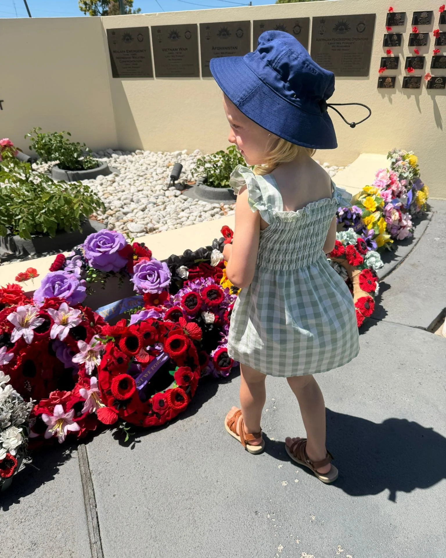 Yesterday we participated in Remembrance Day with our community, taking time to reflect and remember together.

Back at the Centre, children engaged in thoughtful craft experiences and gentle conversations, helping them understand the importance of h