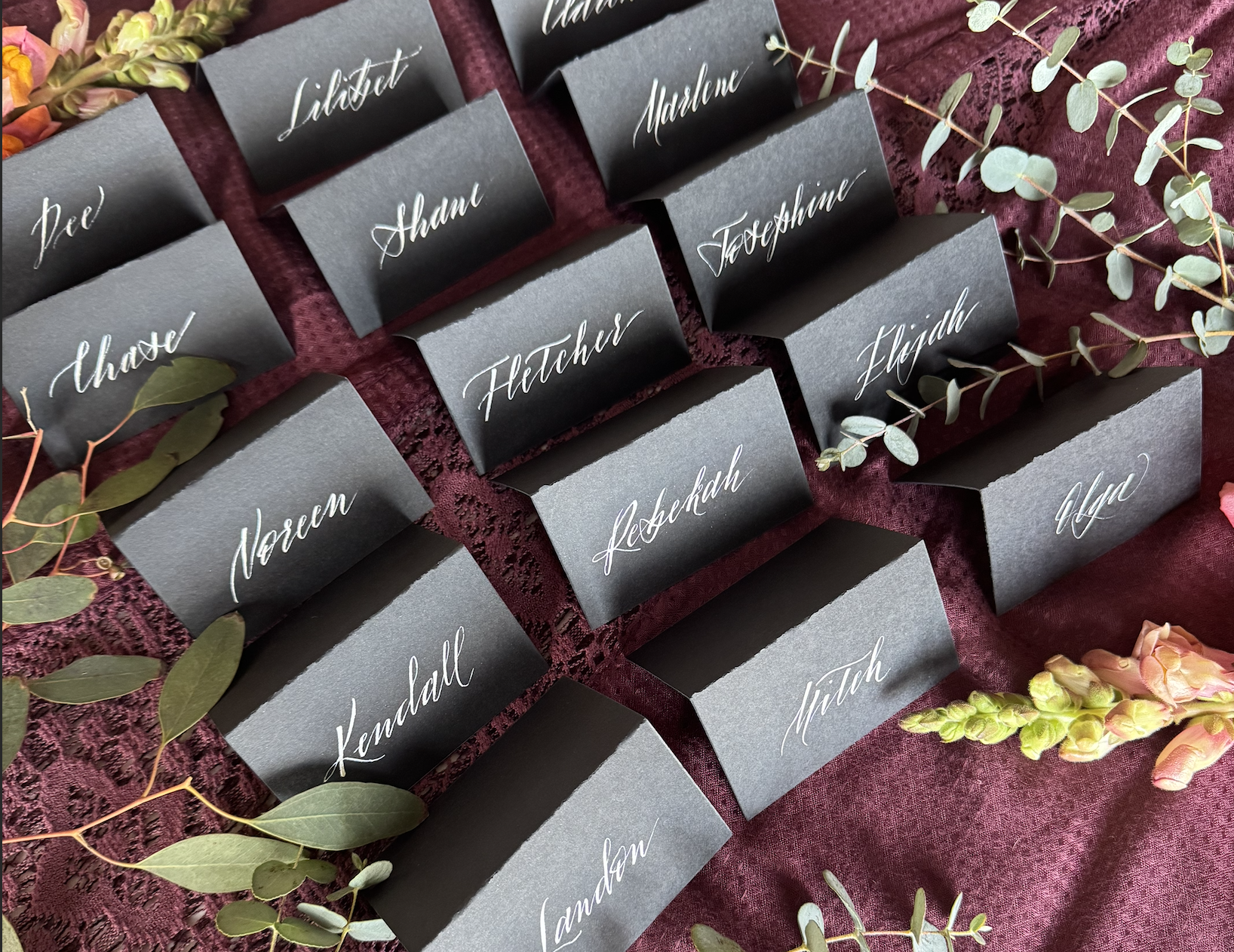 wedding-placecards-modern-calligraphy.png