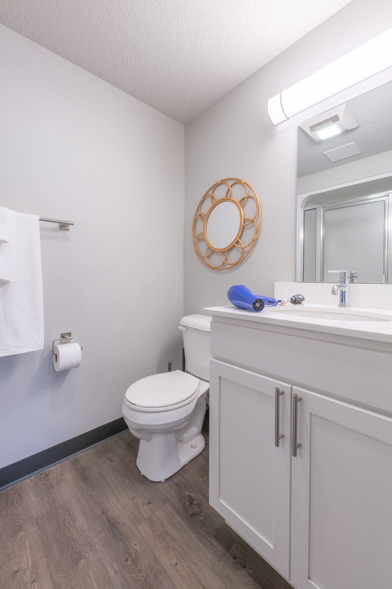 The Lyon - 203 - Isla - 18.jpg