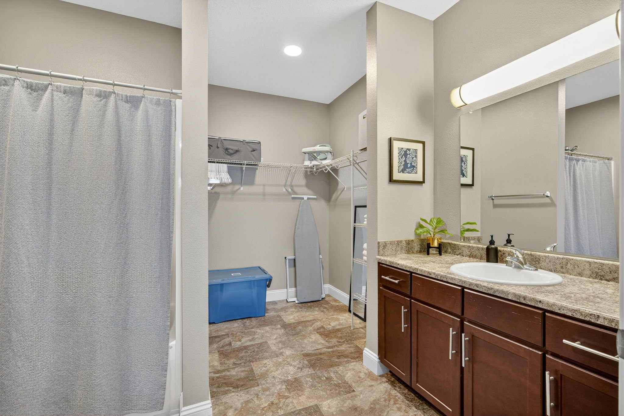 Hello Neighbor - Matteo - 33.jpg