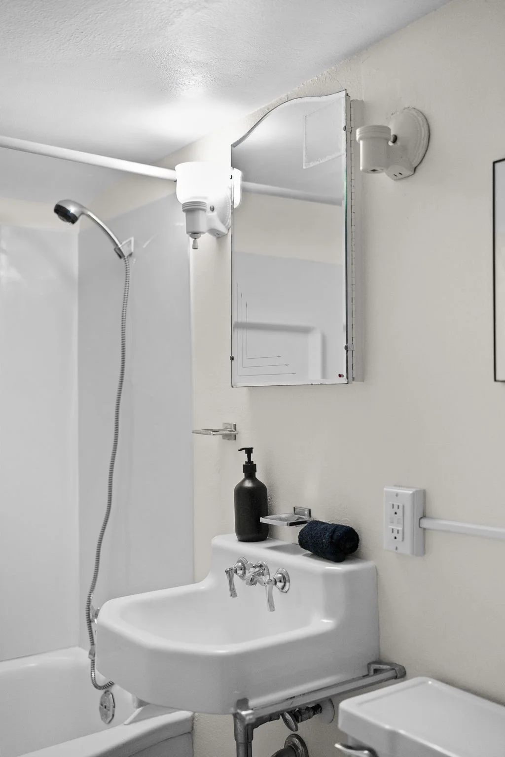 Hello Neighbor - Hamilton - 94.jpg