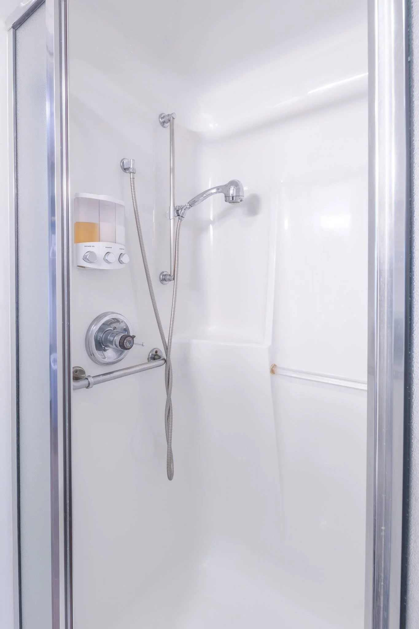 The Lyon - 203 - Isla - 8.jpg