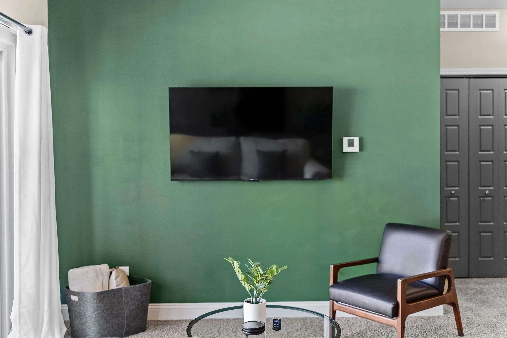 Hello Neighbor - Baker - Refresh - 3.jpg