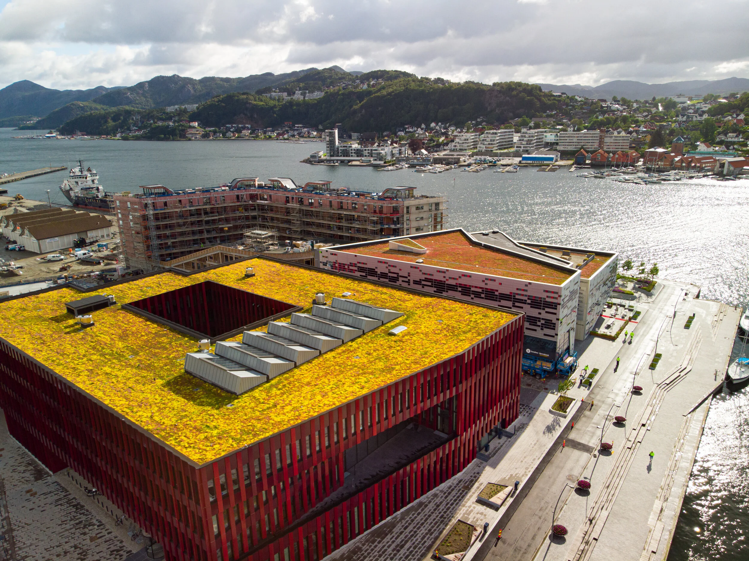 bergknapp - Sandnes rådhusDJI_0005.jpg