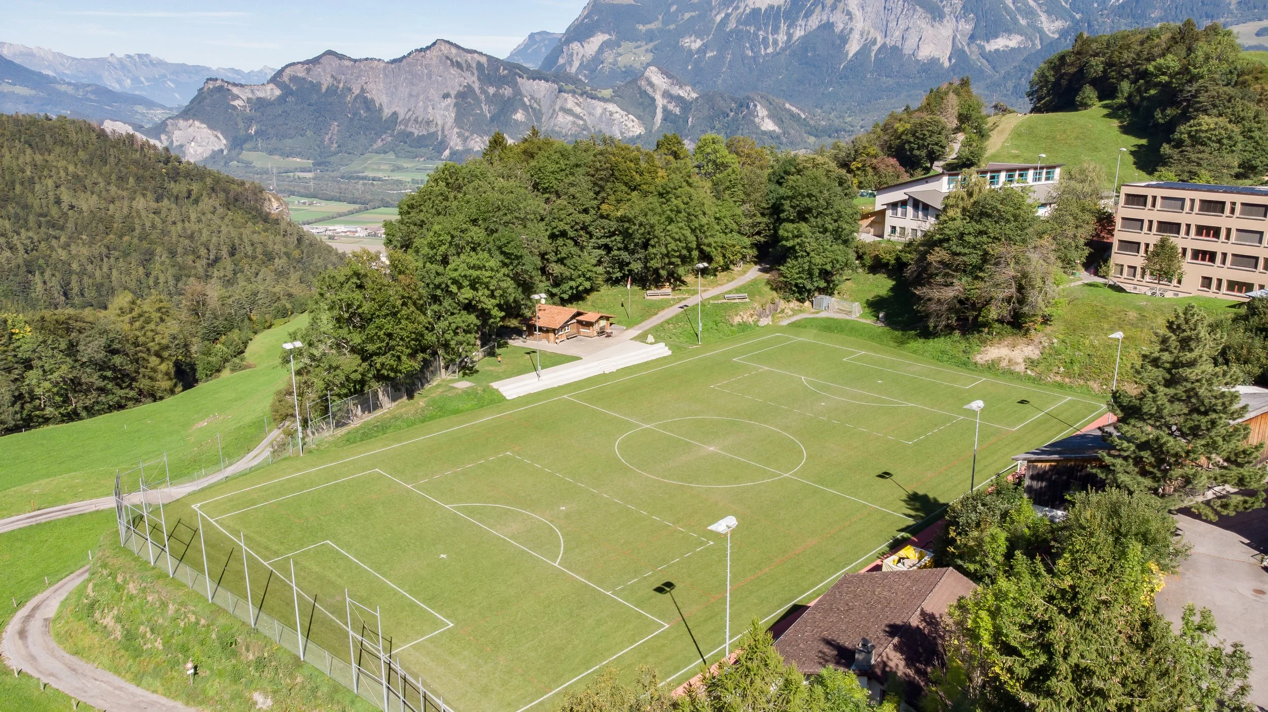 Der schönste Tschuttplatz der Ostschweiz liegt im Taminatal