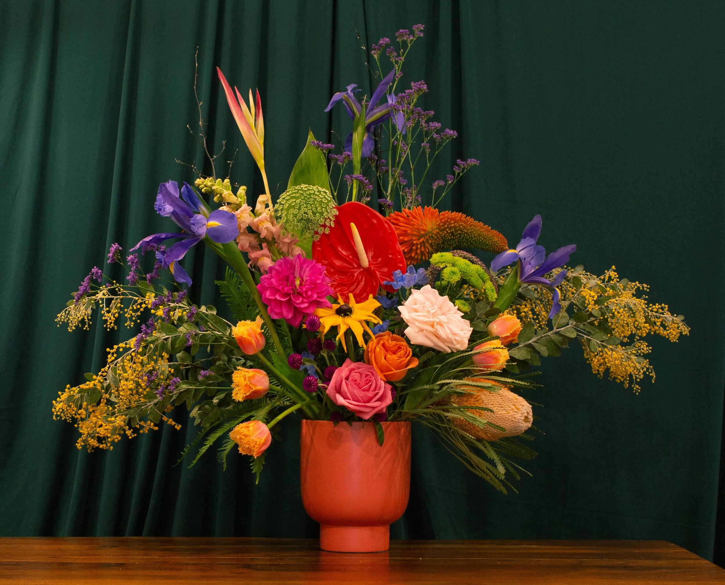FloralNess Vase Flower Arrangement