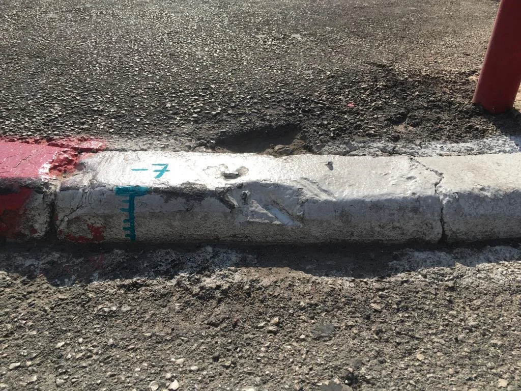 ירידה ב7 סמ מהמדרכה כדי לאפשר חצייה.jpg
