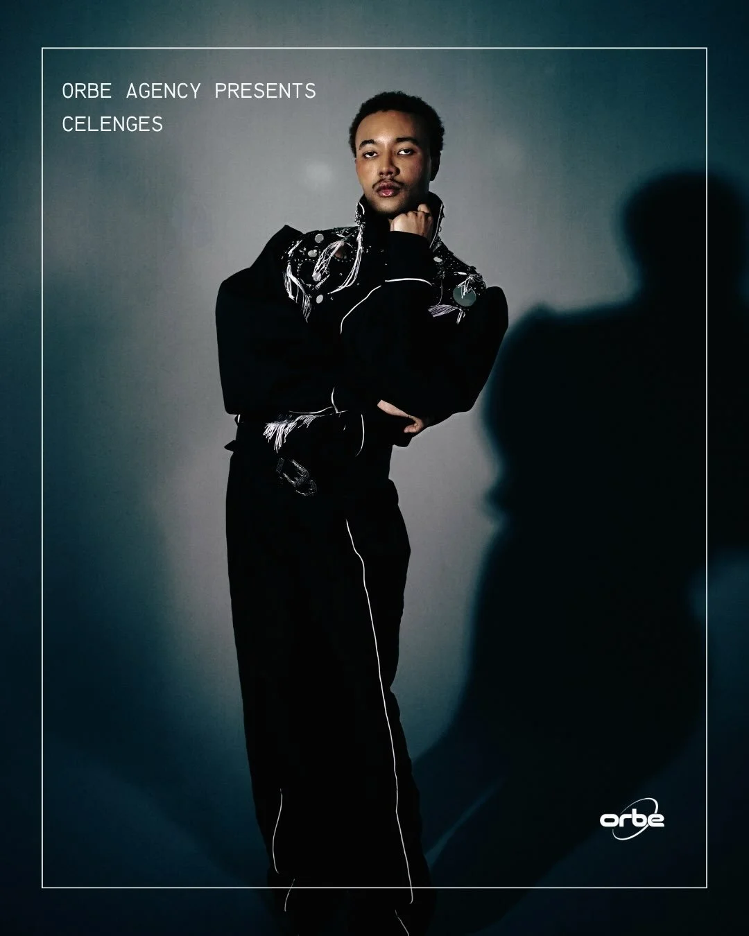 Meet @celenges , the independent multidisciplinary artist currently residing in Brussels, with roots tracing back to
Lubumbashi, Congo. With a dynamic range of talents encompassing singing, rapping. dancing, writing, producing, and acting, Celenges e