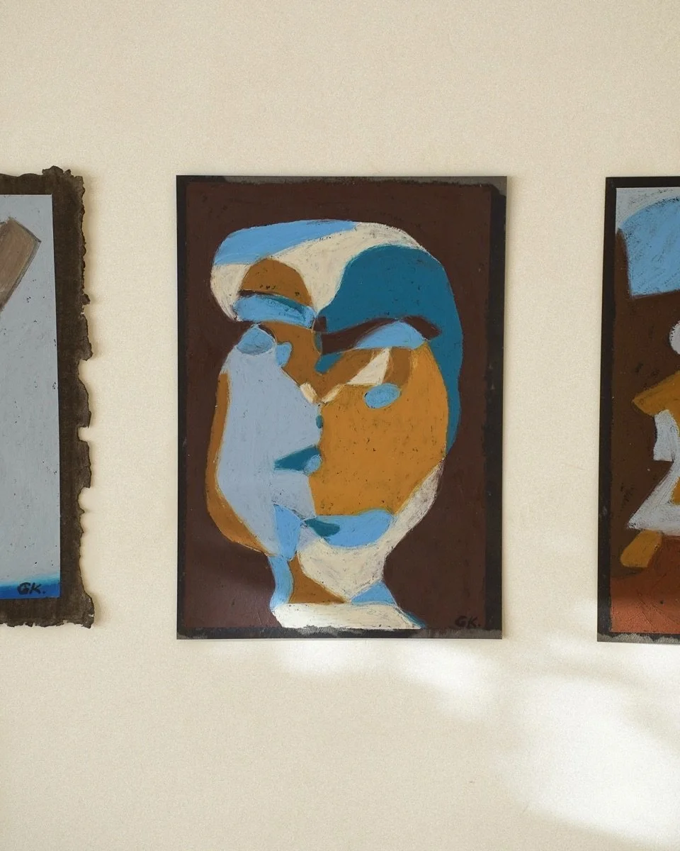 &ldquo;A portrait for inward reflection. How many faces do you see?&raquo;

Inner Perception
Charcoal + oil sticks on 100% cotton fine art paper 
A4 &mdash; 21.0 &times; 29.7 cm
Between Faces series ￼

Seen from multiple angles, this portrait invites