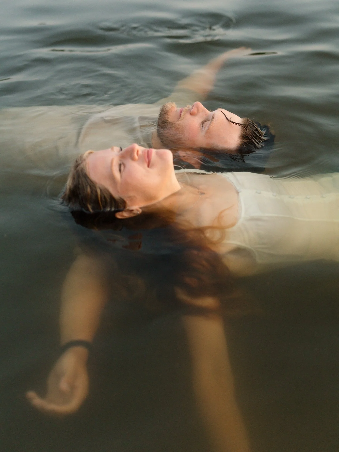 What I wouldn&rsquo;t do to be floating around in this *uncomfortably* warm water right now 🌨️