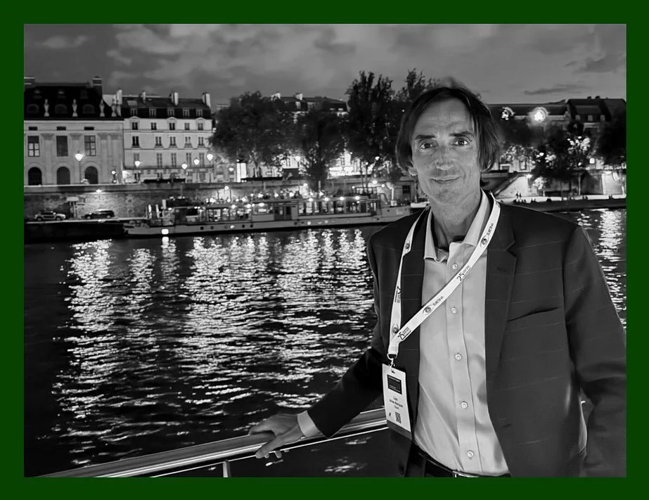 ✈️👁️ Del 3 al 7 de setembre la ciutat de Par&iacute;s va acollir el 25&egrave; Congr&eacute;s @euretina. El Dr. Llu&iacute;s Arias hi va participar amb una confer&egrave;ncia sobre la seva experi&egrave;ncia en les cirurgies de #retina de pacients a