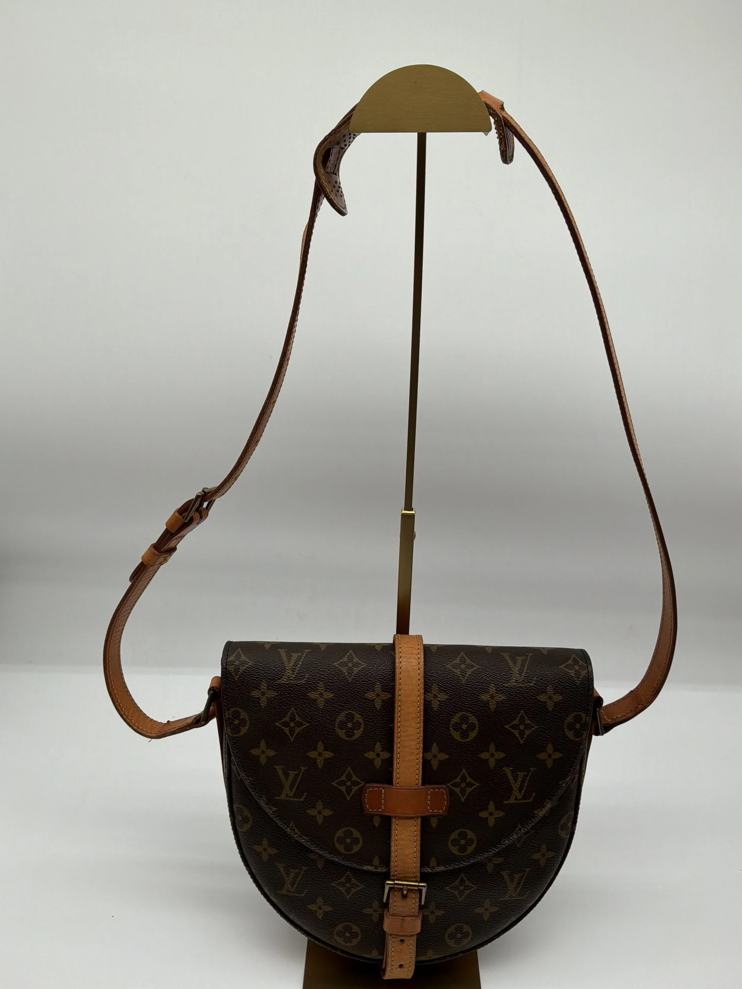 Louis Vuitton Monogram Canvas Chantilly GM Crossbody Saddle Bag