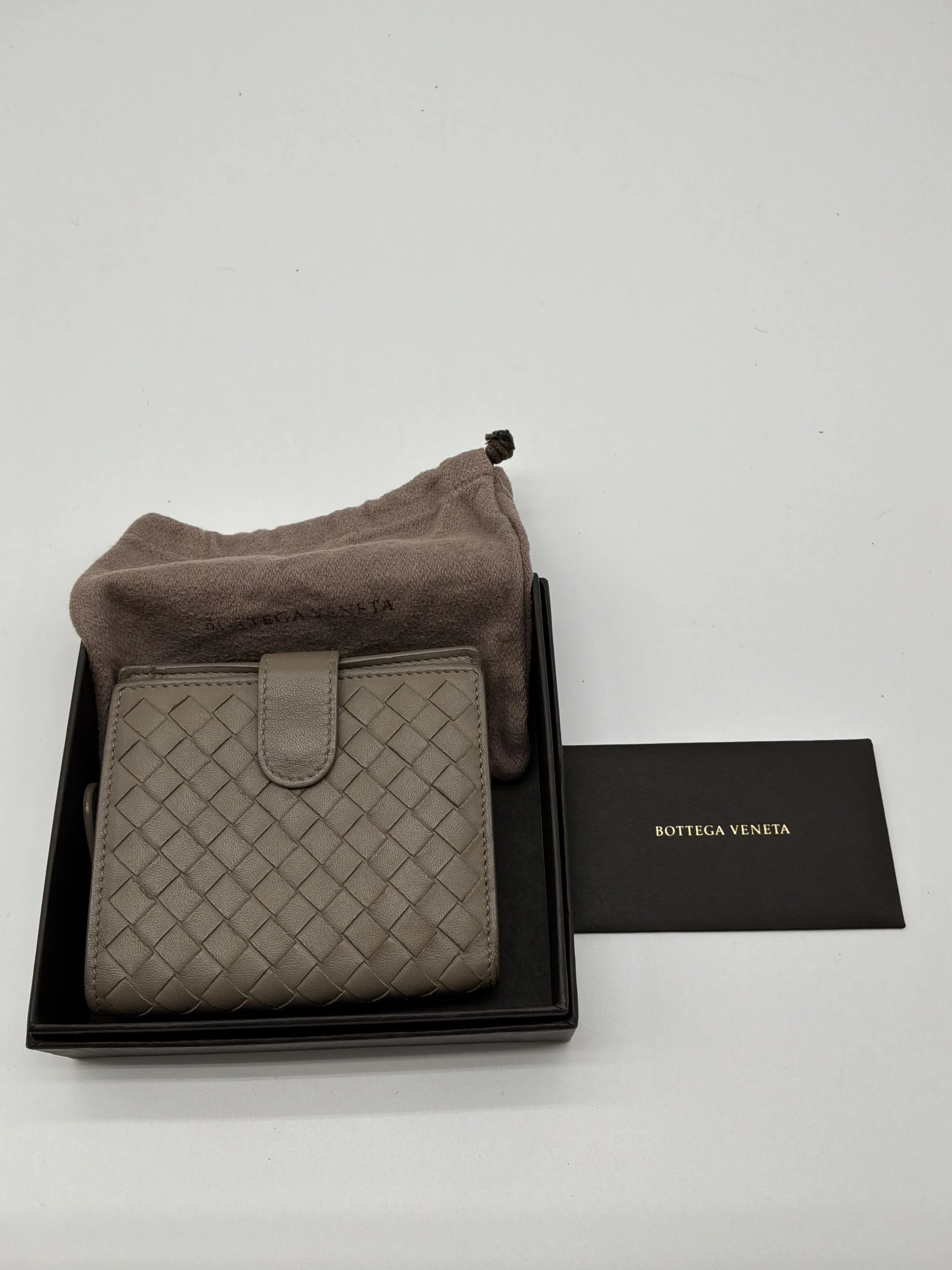 Bottega Veneta Intrecciato Leather Wallet Taupe Bi-Fold with Snap Closure
