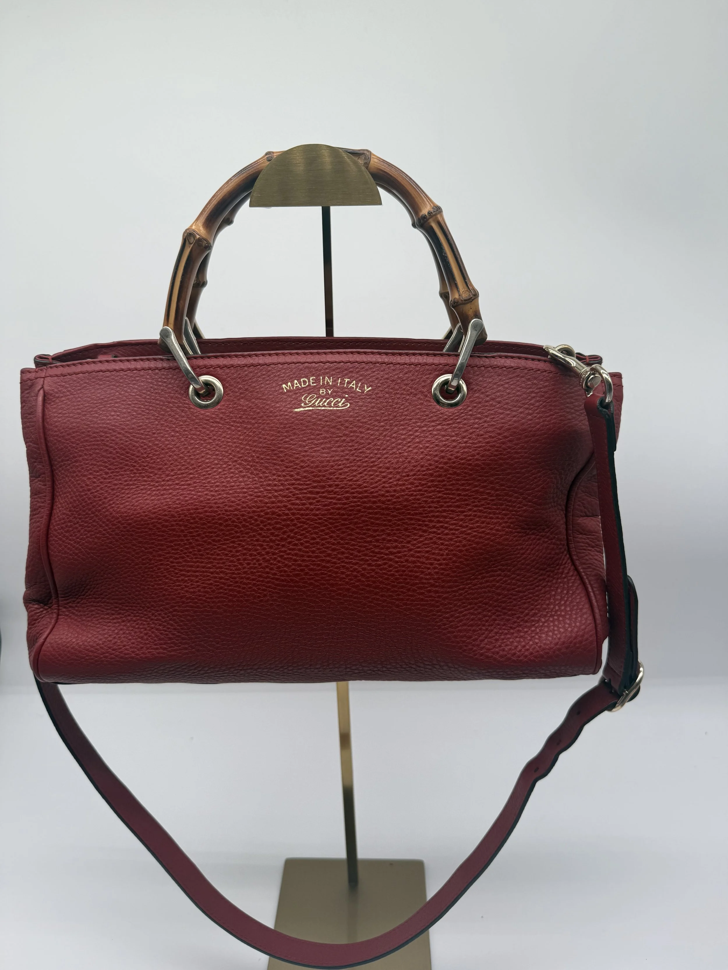 Gucci Bamboo Daily Pebbled Leather Top Handle Crossbody Bag – Red