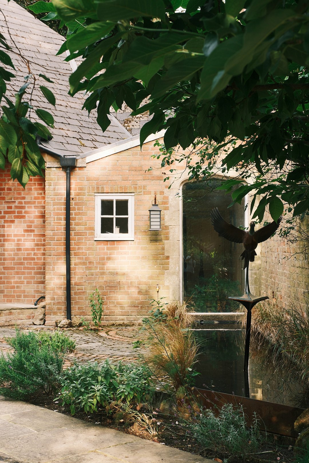 Pheasant sculpture Shaftesbury
