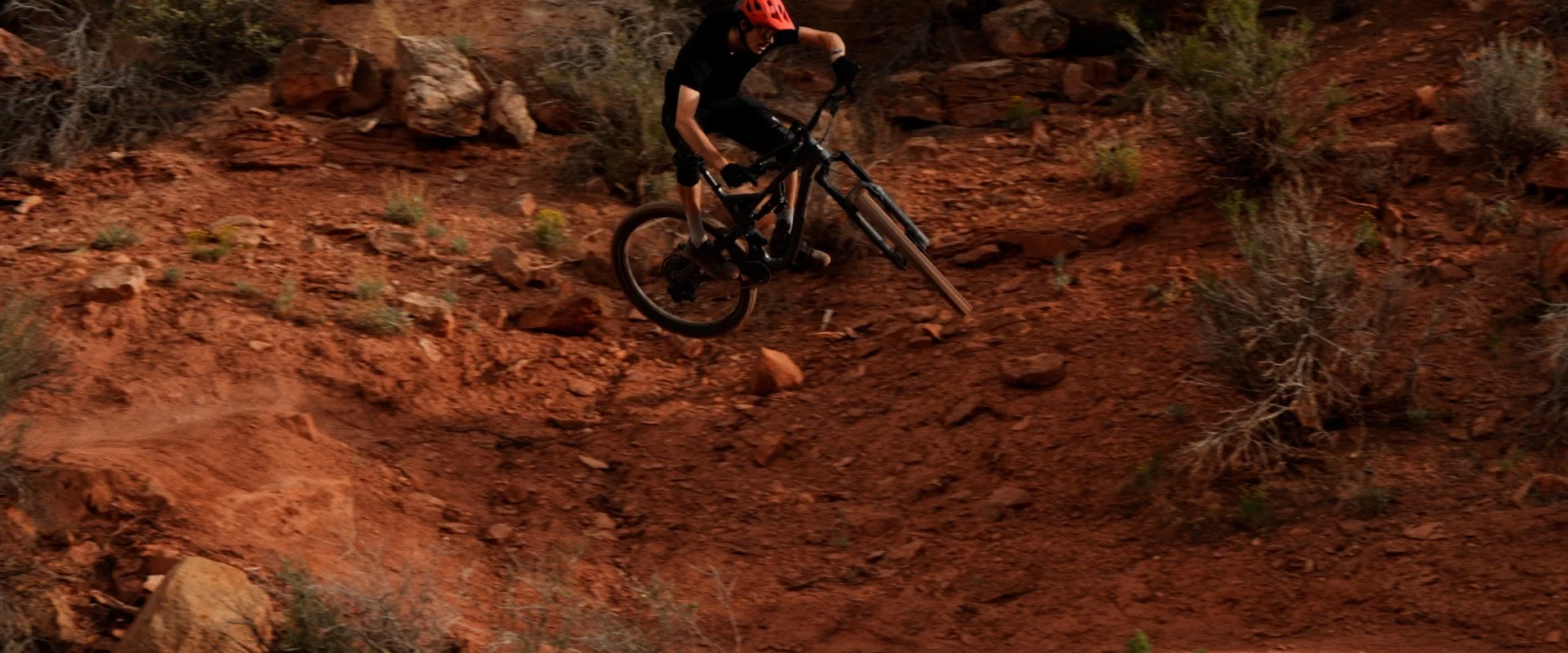 Choose your style_no grpahics_Master.00_00_41_05.Still033.jpg