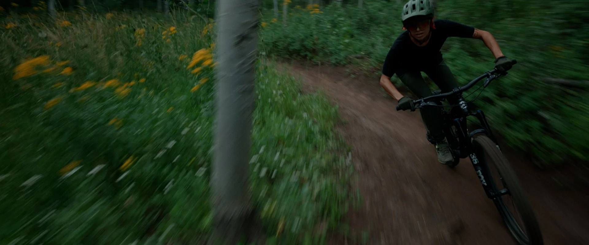 Choose your style_no grpahics_Master.00_00_53_14.Still041.jpg