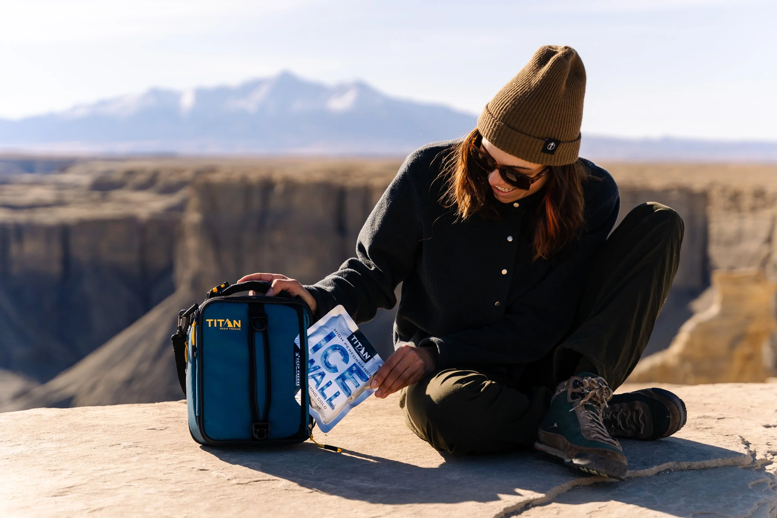 Expandable Lunch Pack Blue (1 of 2).jpg
