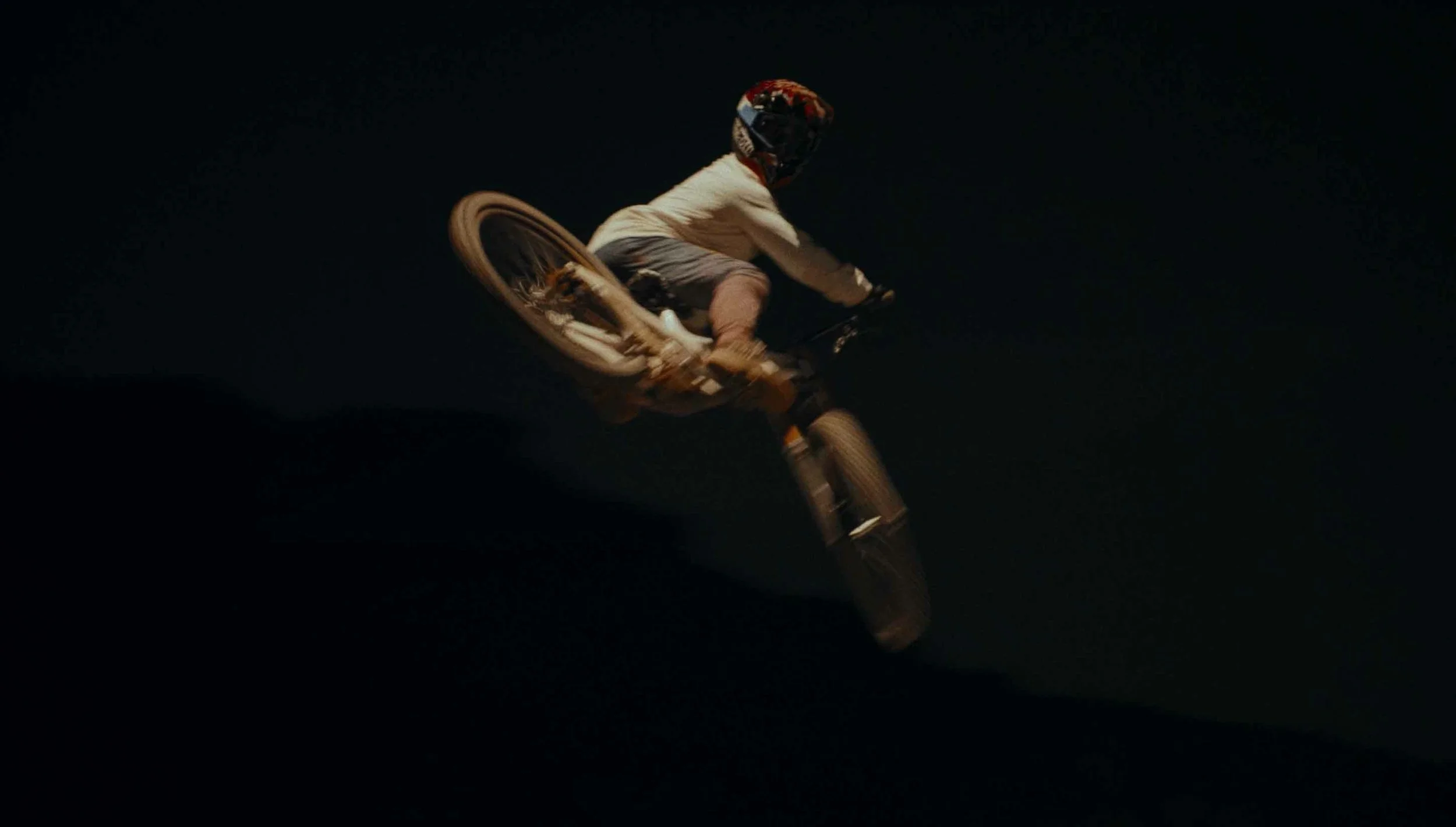 THUNDER | Bienvenido Aguado