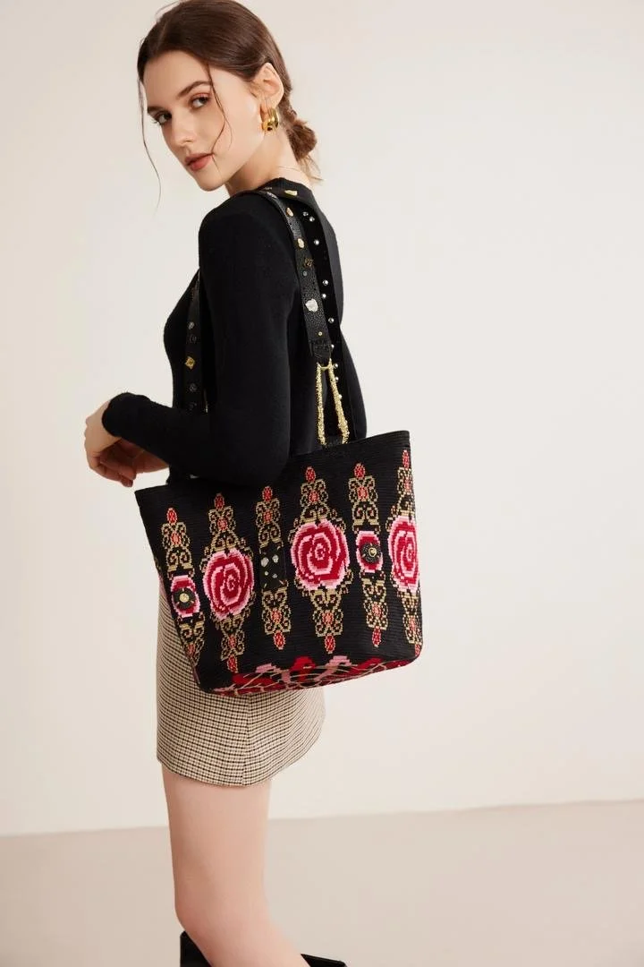 🌹 The Gilded Rose Tote