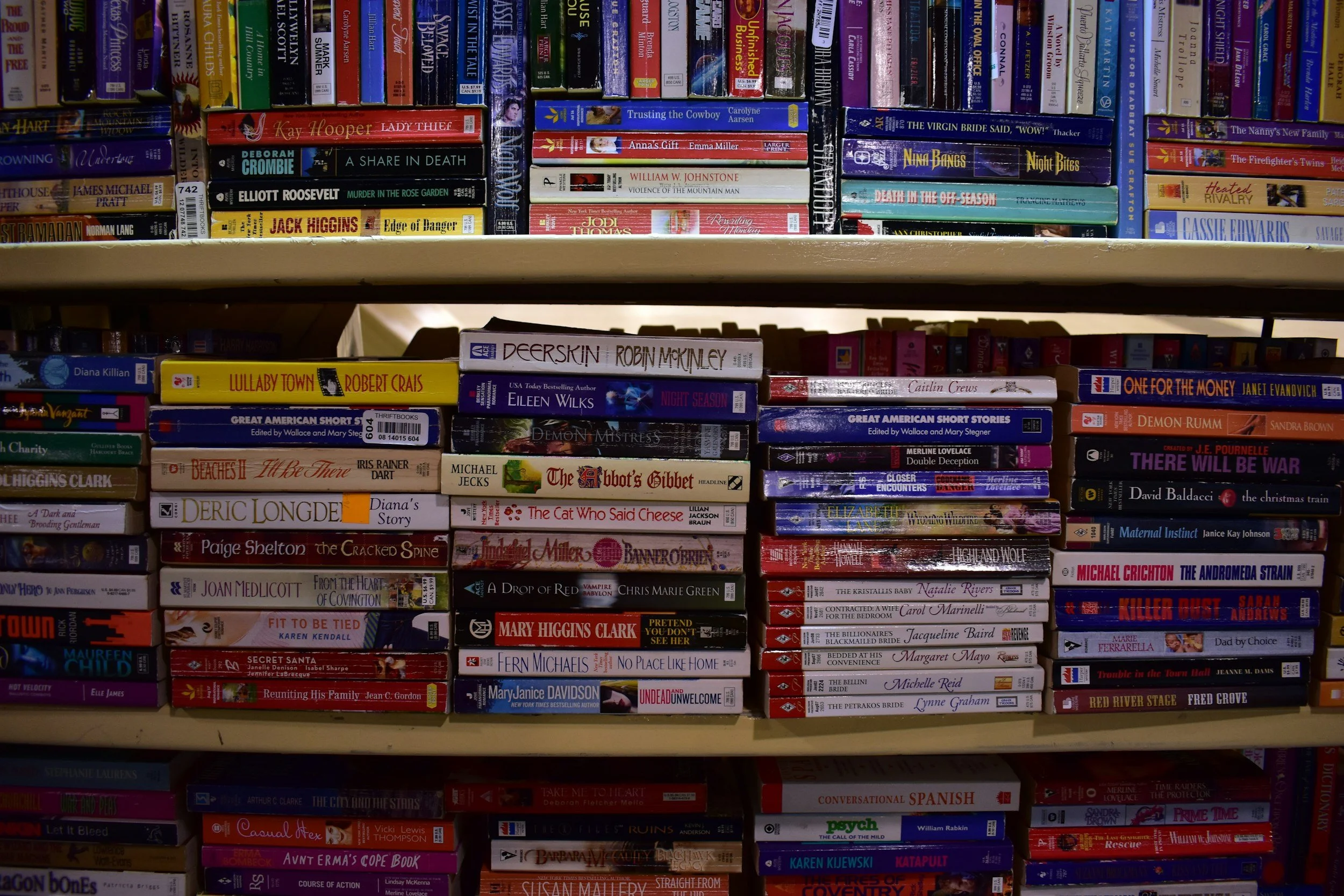 JIGSAW &amp; BOOK CLUB