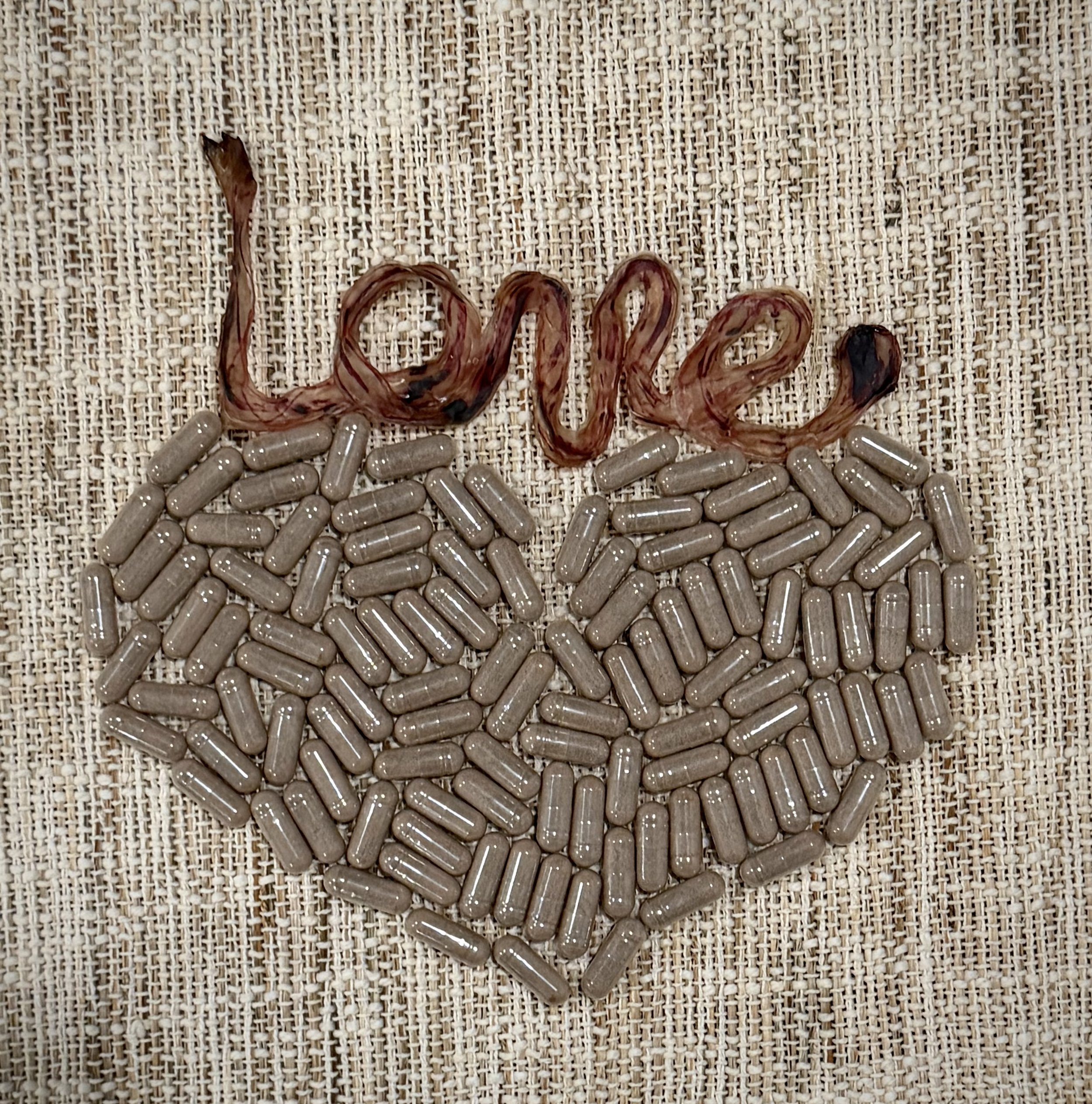 placenta capsules, placenta encapsulation Tucson, placenta encapsulation Tucson az, birth doula Tucson, umbilical cord keepsake Tucson, "love" shaped umbilical cord keepsake