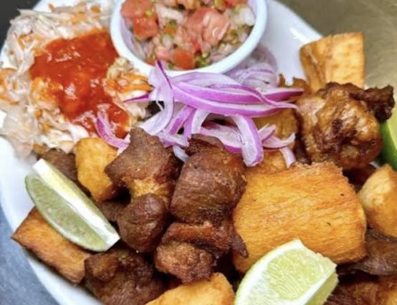 Yuca con chicharron