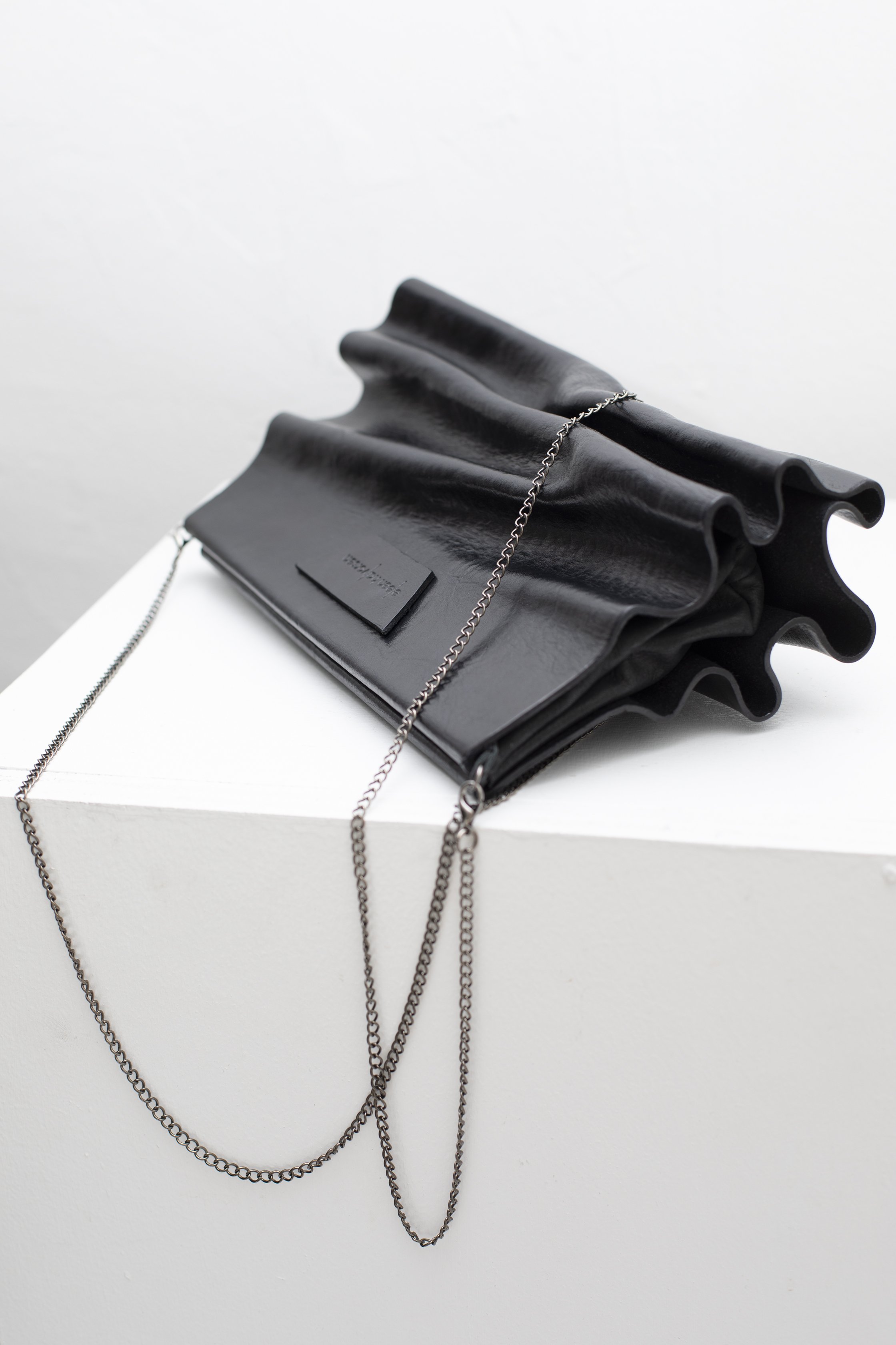 Eleen Halvorsen_Molded Leather Bag.jpg