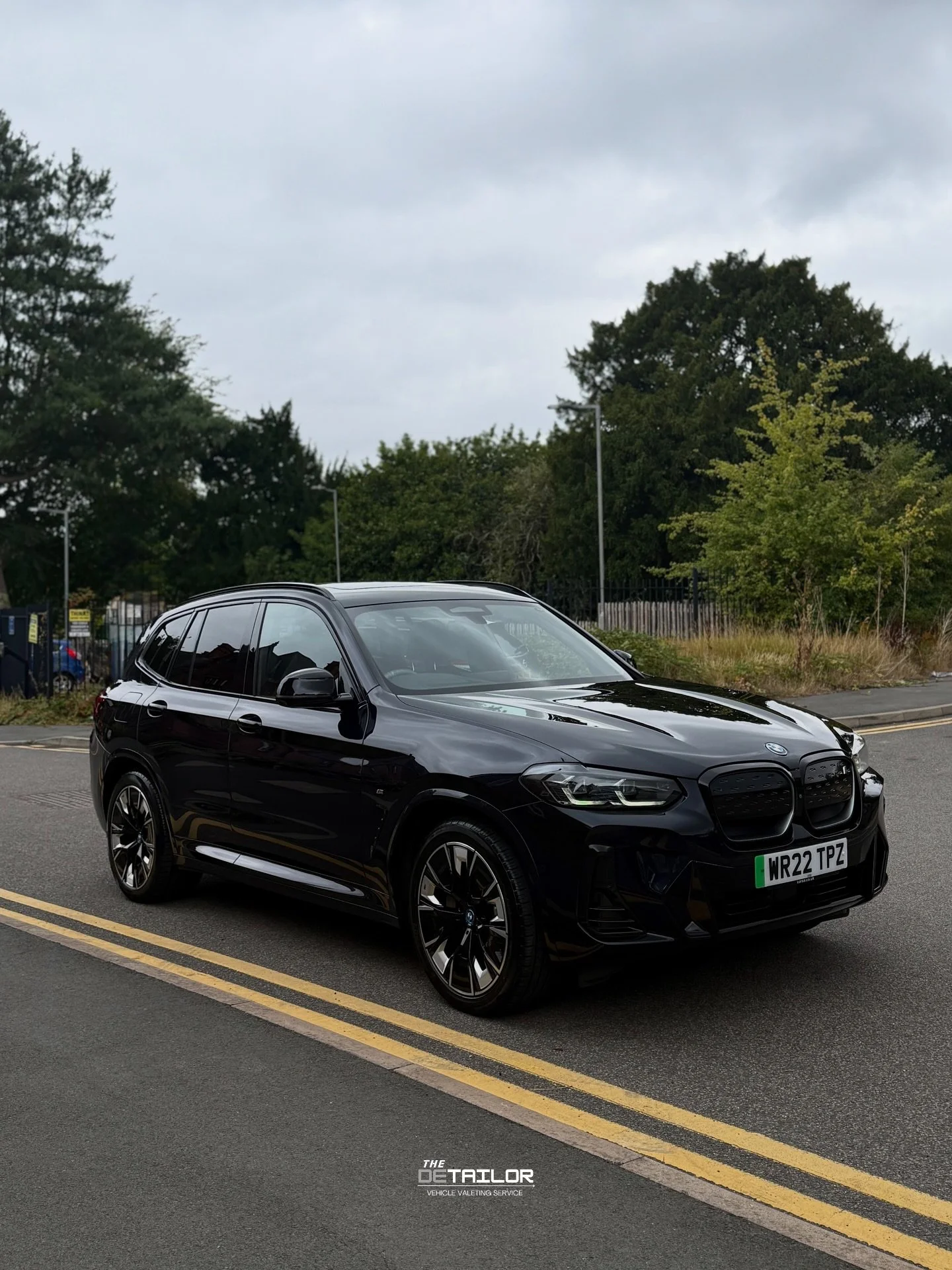 This Beautiful BMW iX3 came in for our ultimate package 🛡️

💎 Interior Deep Clean 
💫 Exterior Deep Clean
💨 Stage 1 Paint Correction 
🛡️ 3 Year ceramic coating 

The client was over the moon with the results - Contact us now to get booked in for 