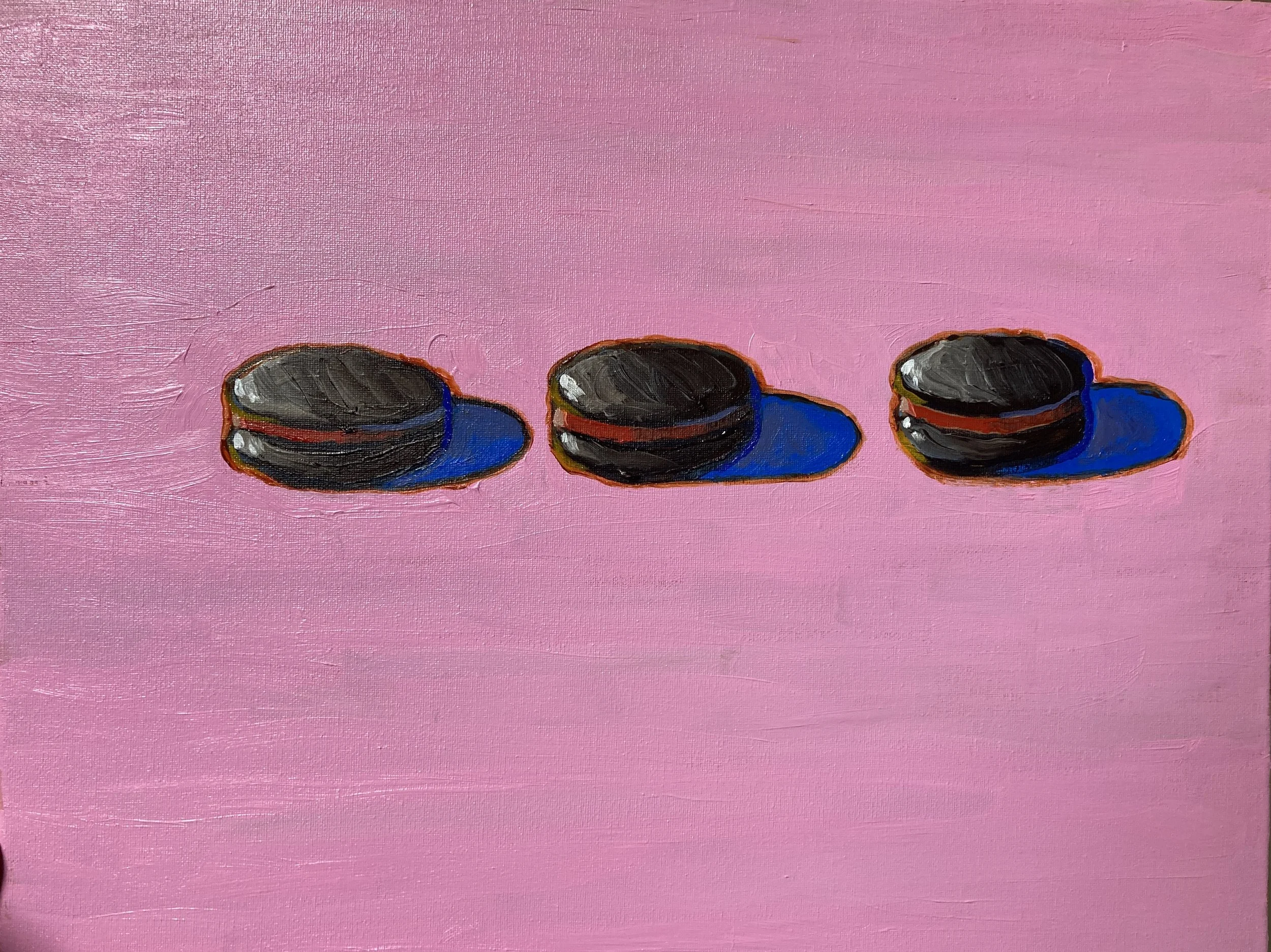 "three macarons left"