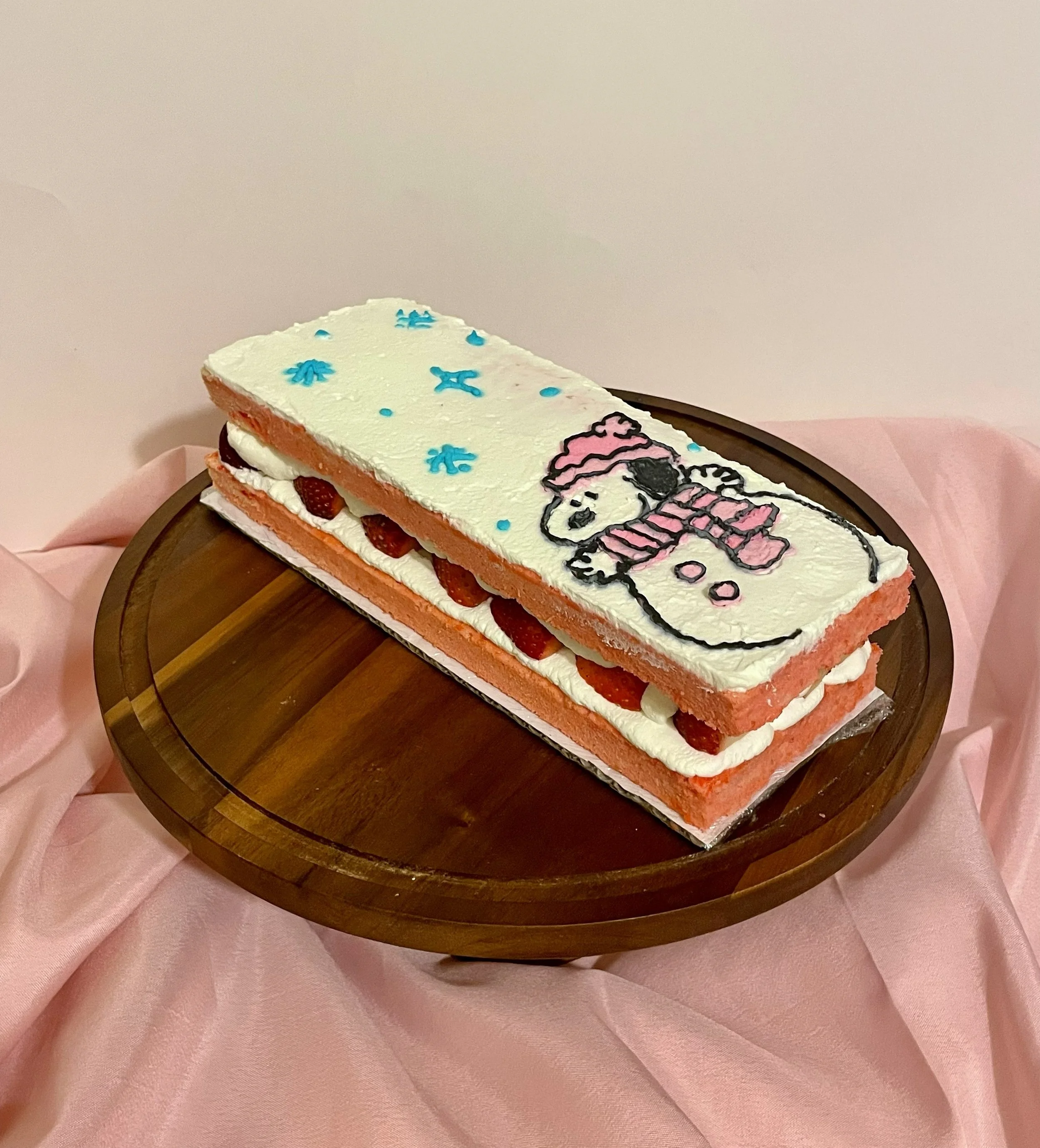 snoopy cake.jpeg