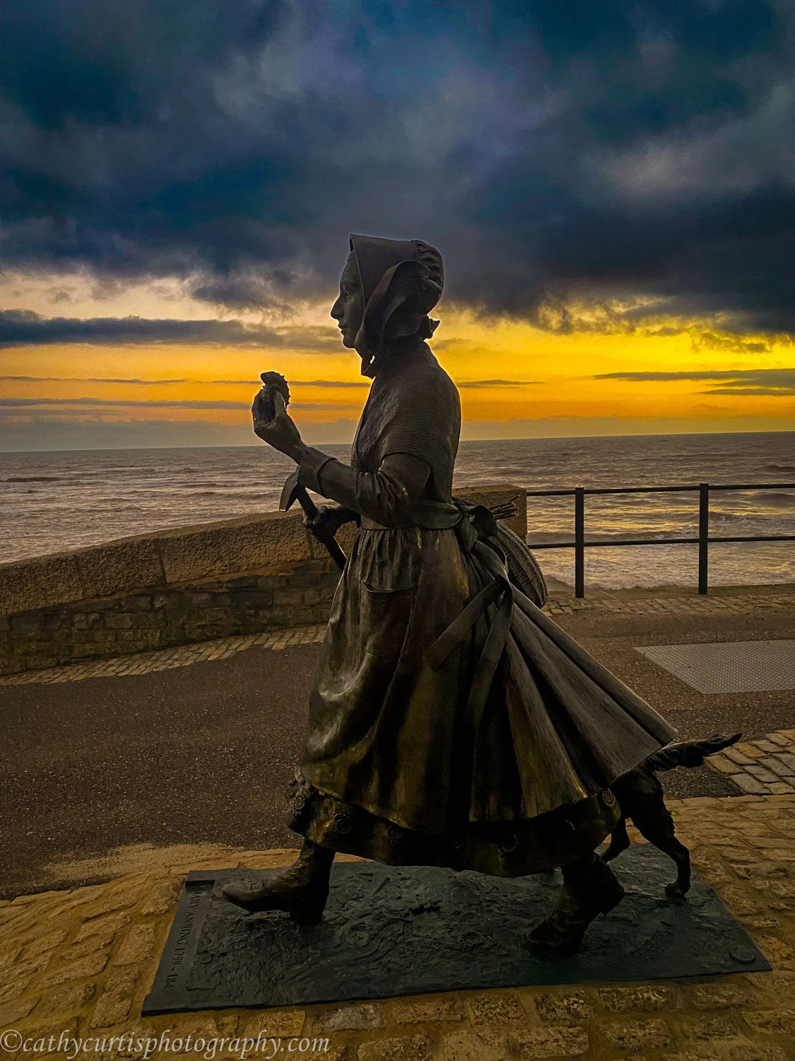 Lyme Regis statue.jpg