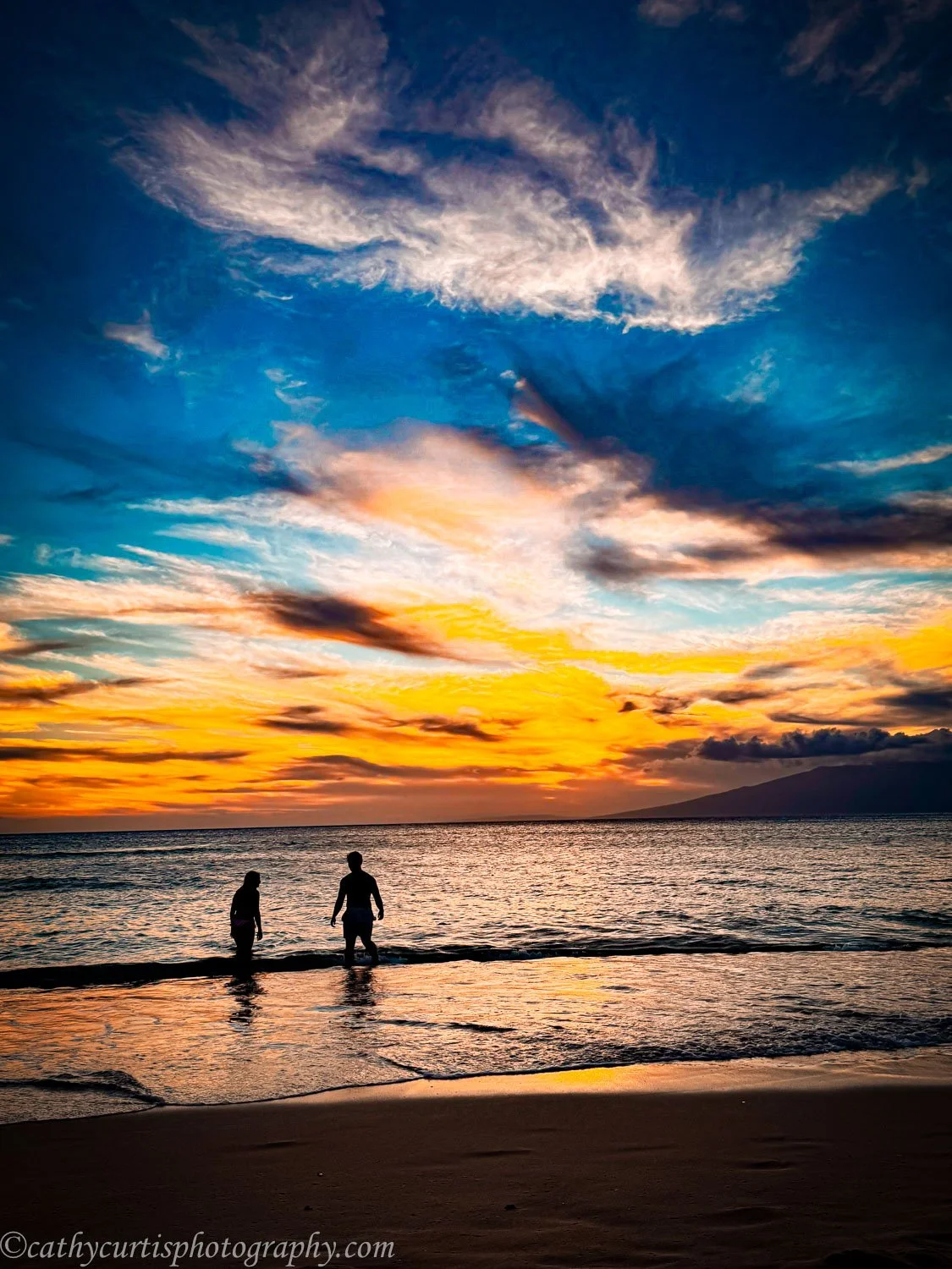 Maui sunset couple water.jpg